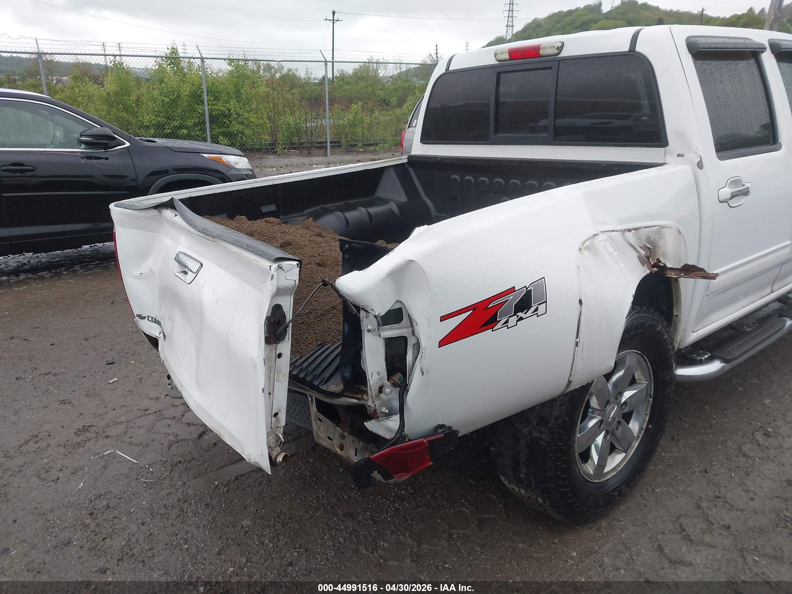 CHEVROLET COLORADO image 6