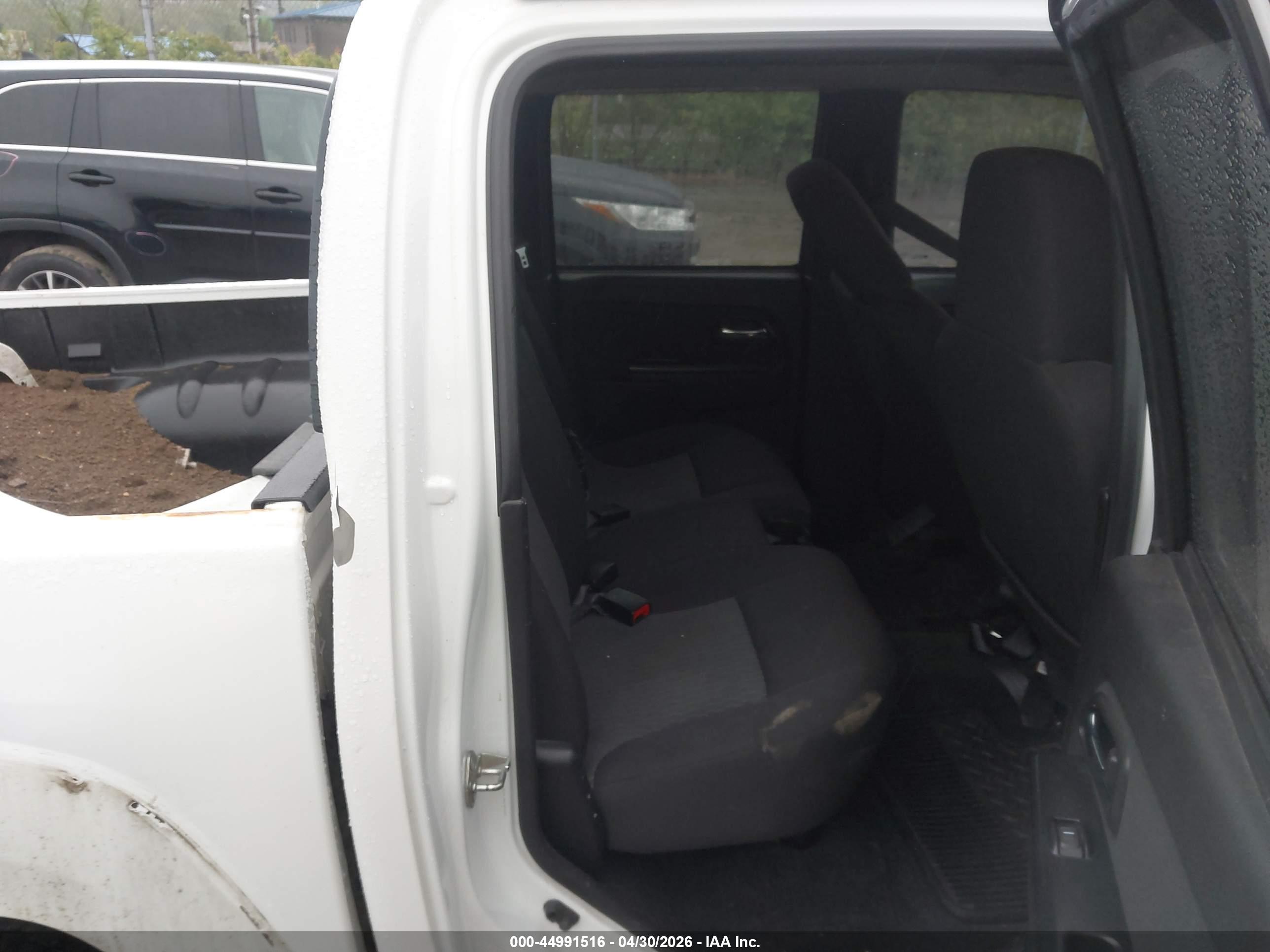 CHEVROLET COLORADO image 8