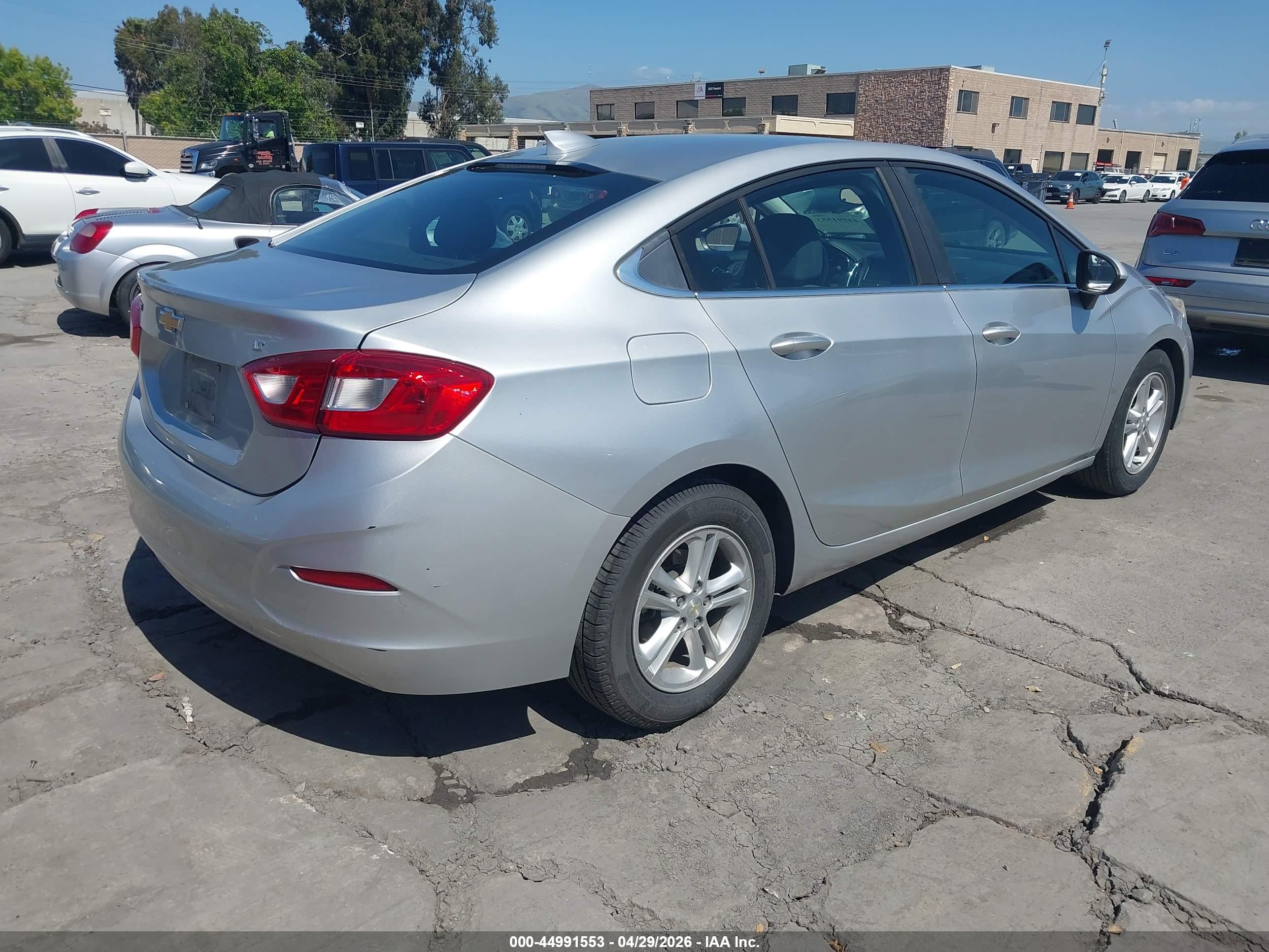 CHEVROLET CRUZE image 4