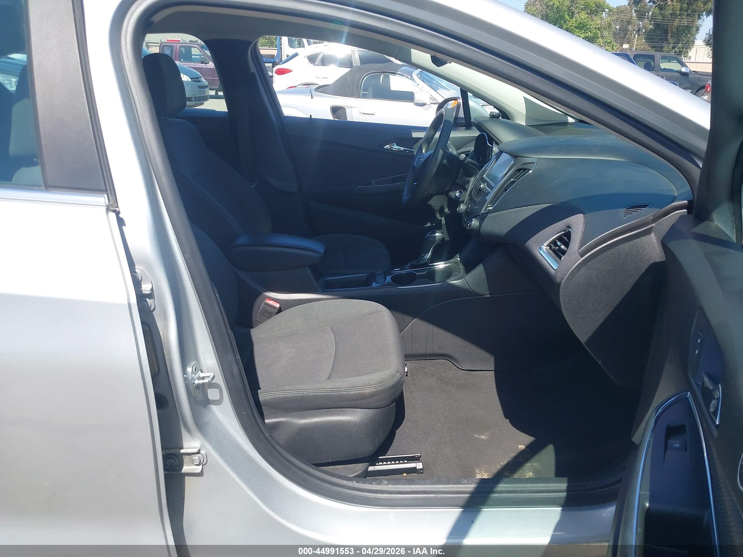 CHEVROLET CRUZE image 5