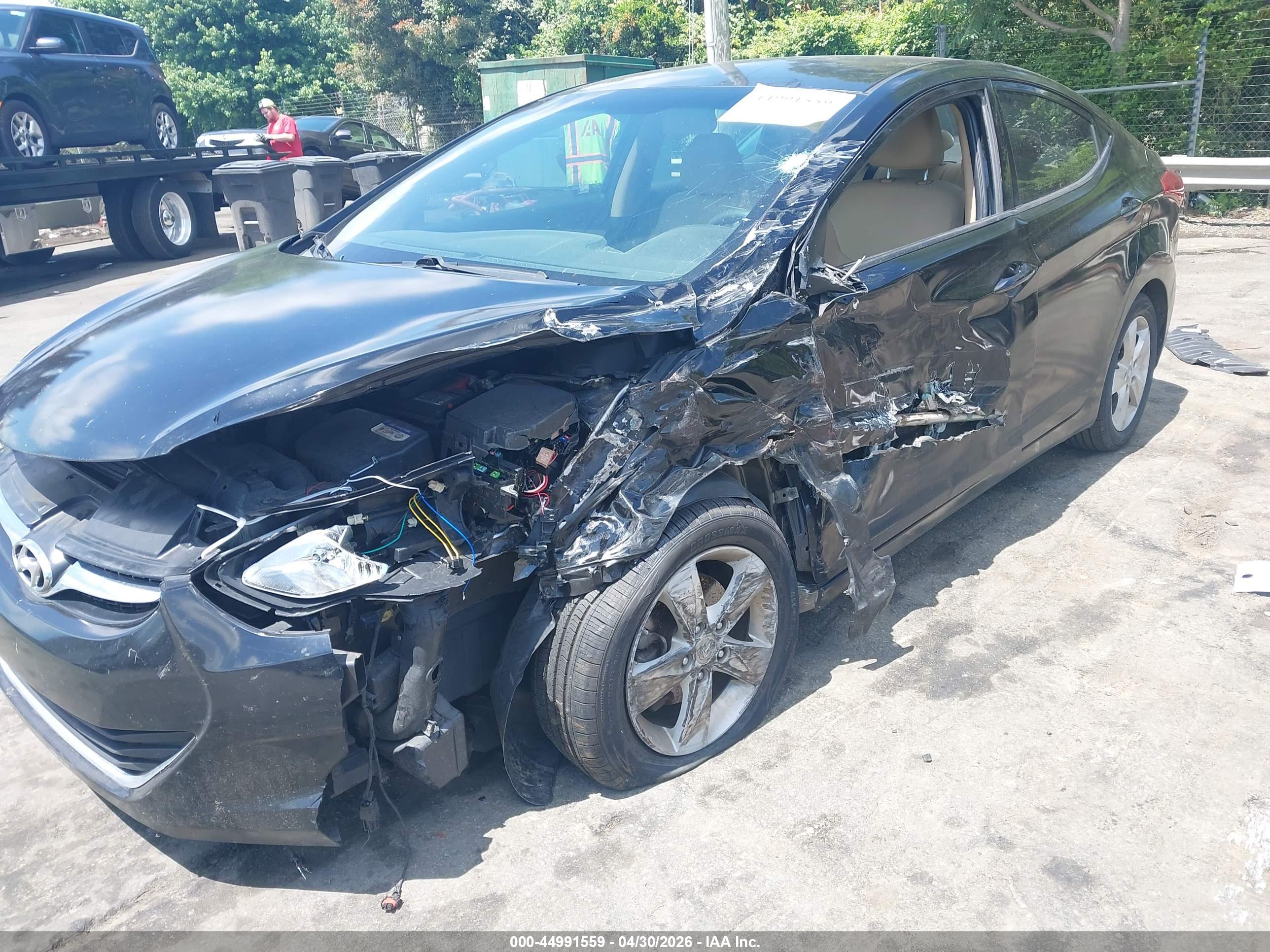 HYUNDAI ELANTRA image 6