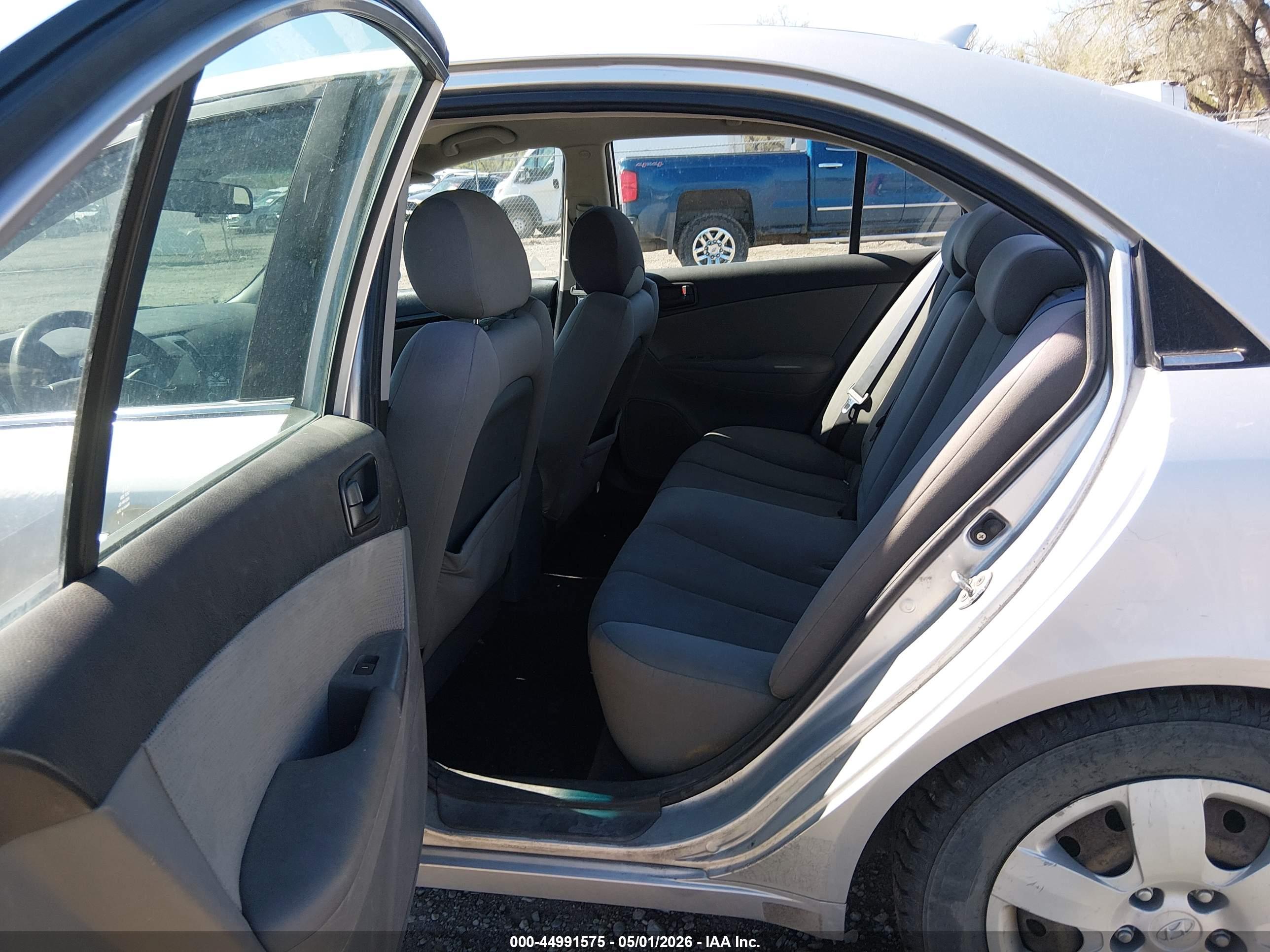 HYUNDAI SONATA image 8