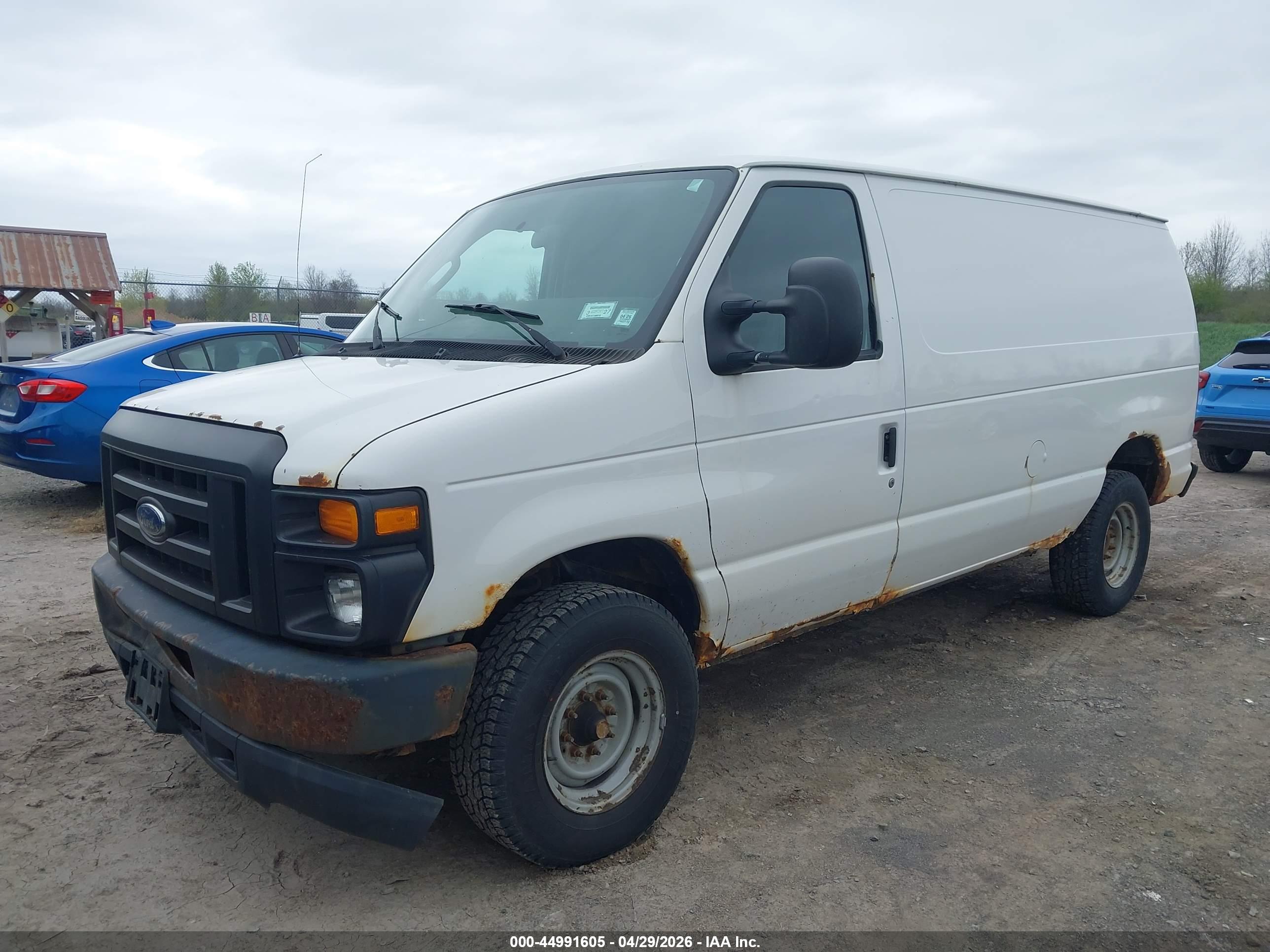 FORD E-250 image 2