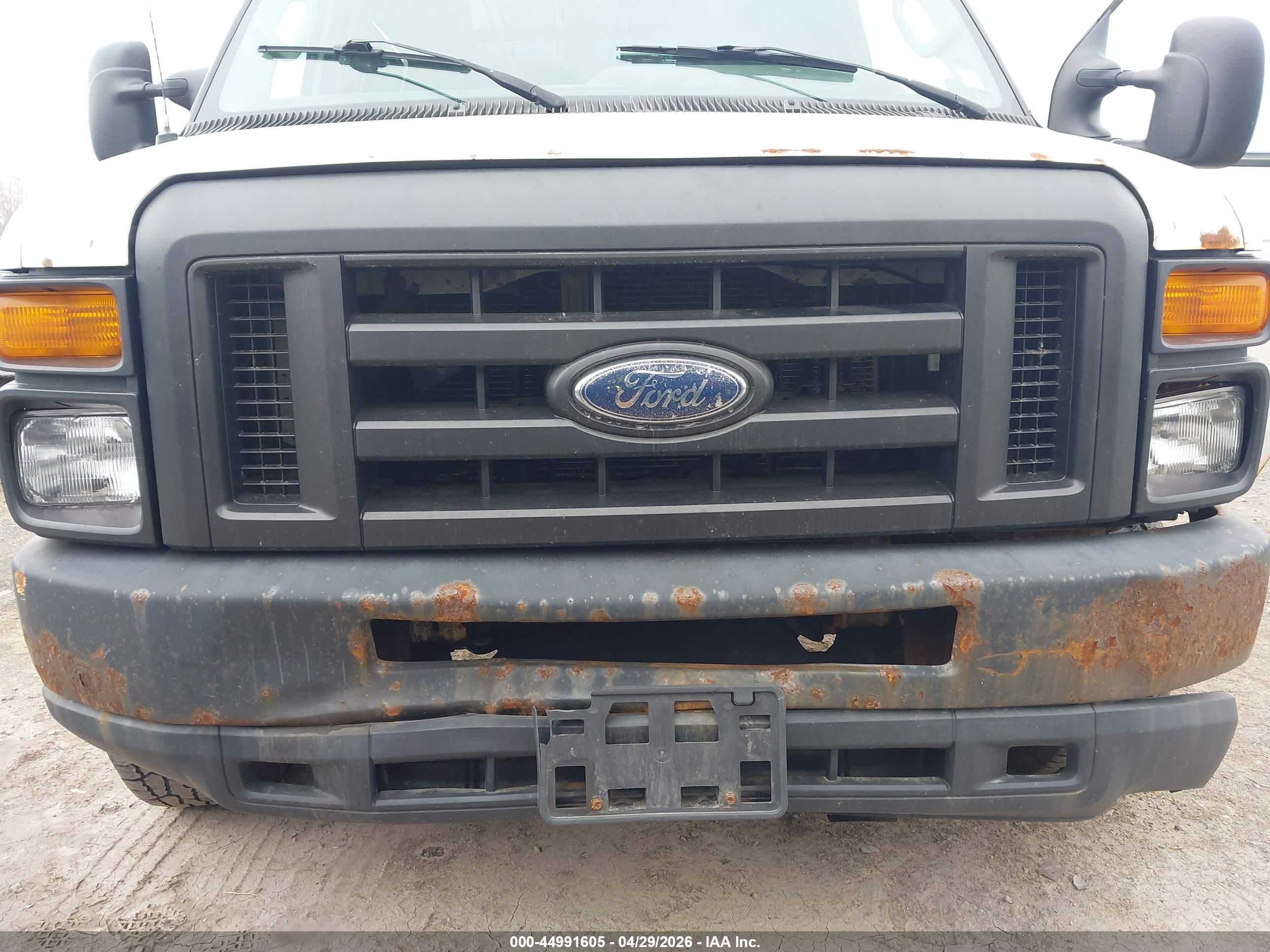 FORD E-250 image 6
