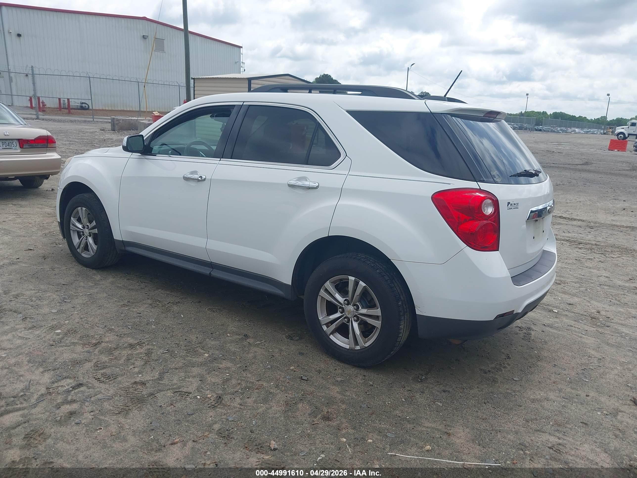 CHEVROLET EQUINOX image 3