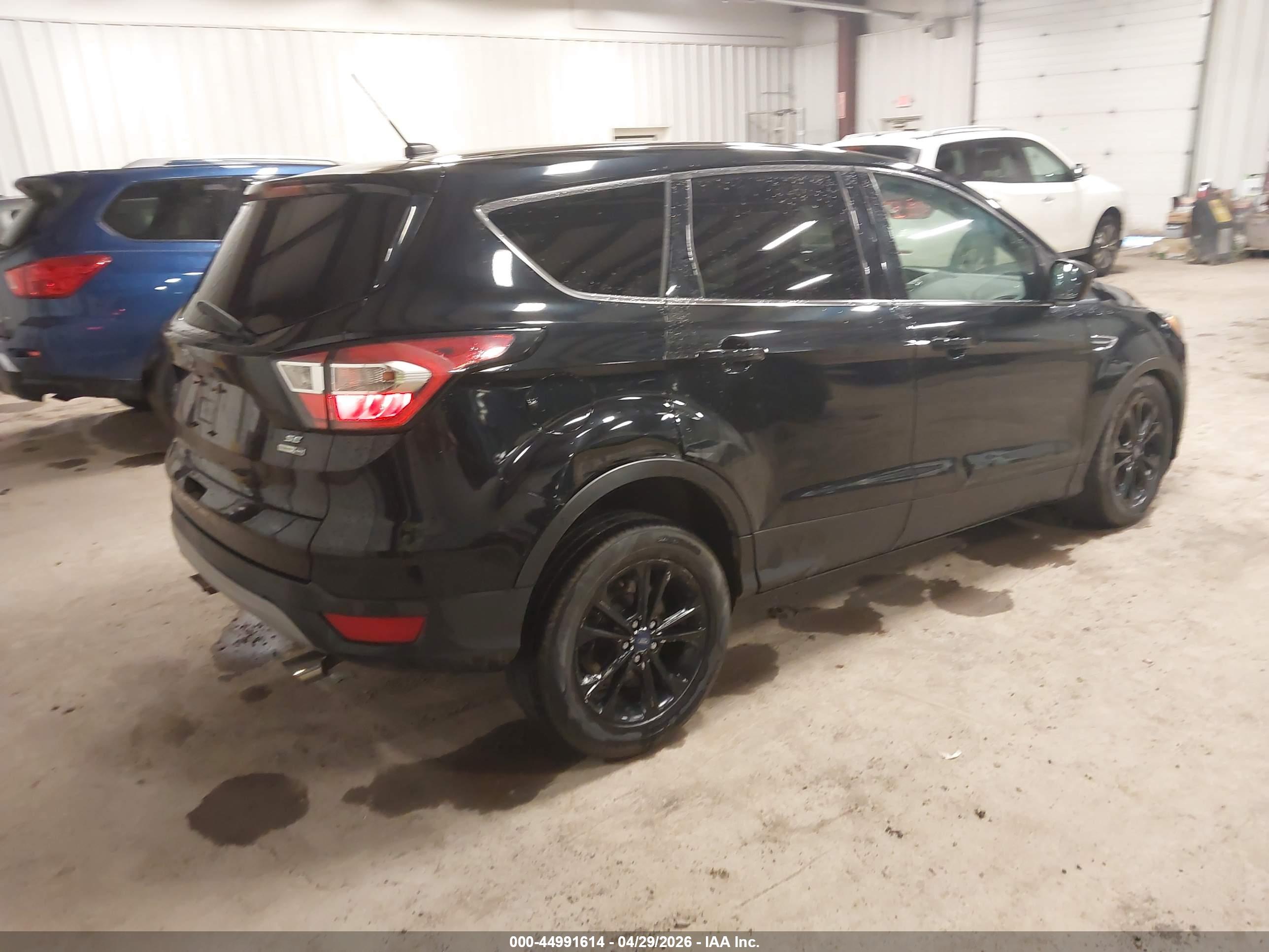 FORD ESCAPE image 4