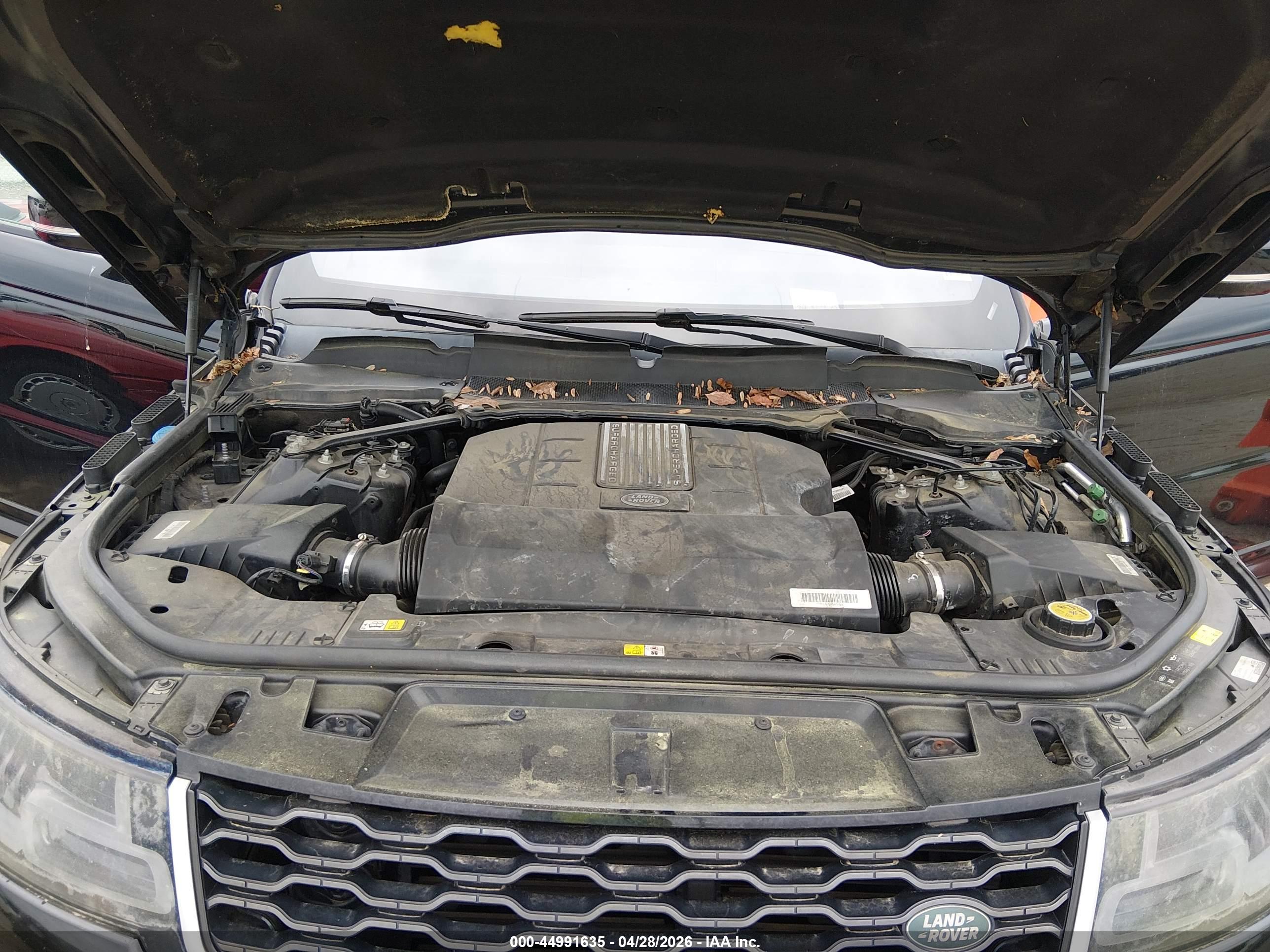 LAND ROVER image 10