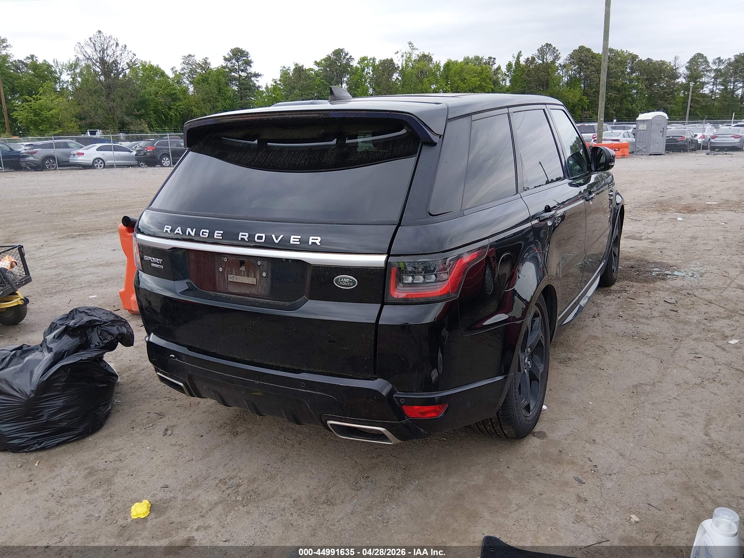 LAND ROVER image 4