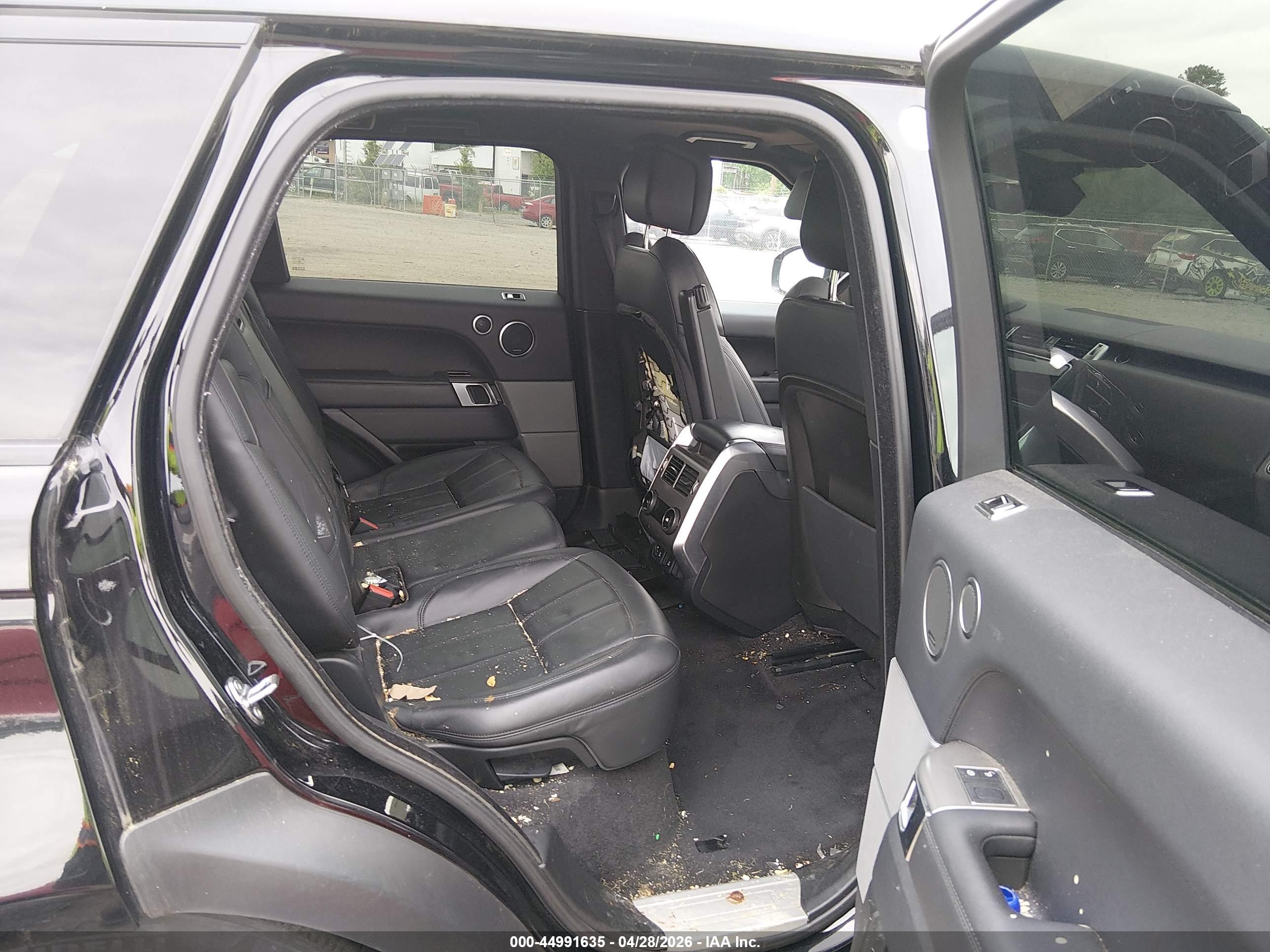 LAND ROVER image 8