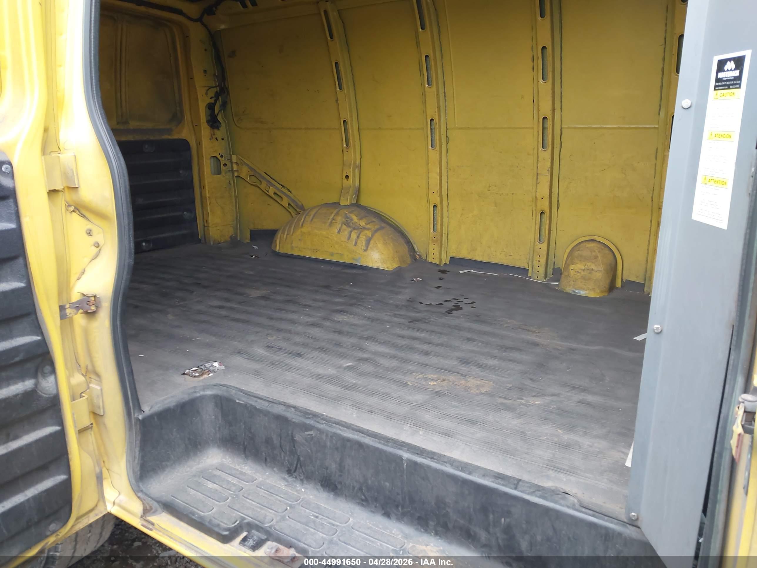 CHEVROLET EXPRESS image 8