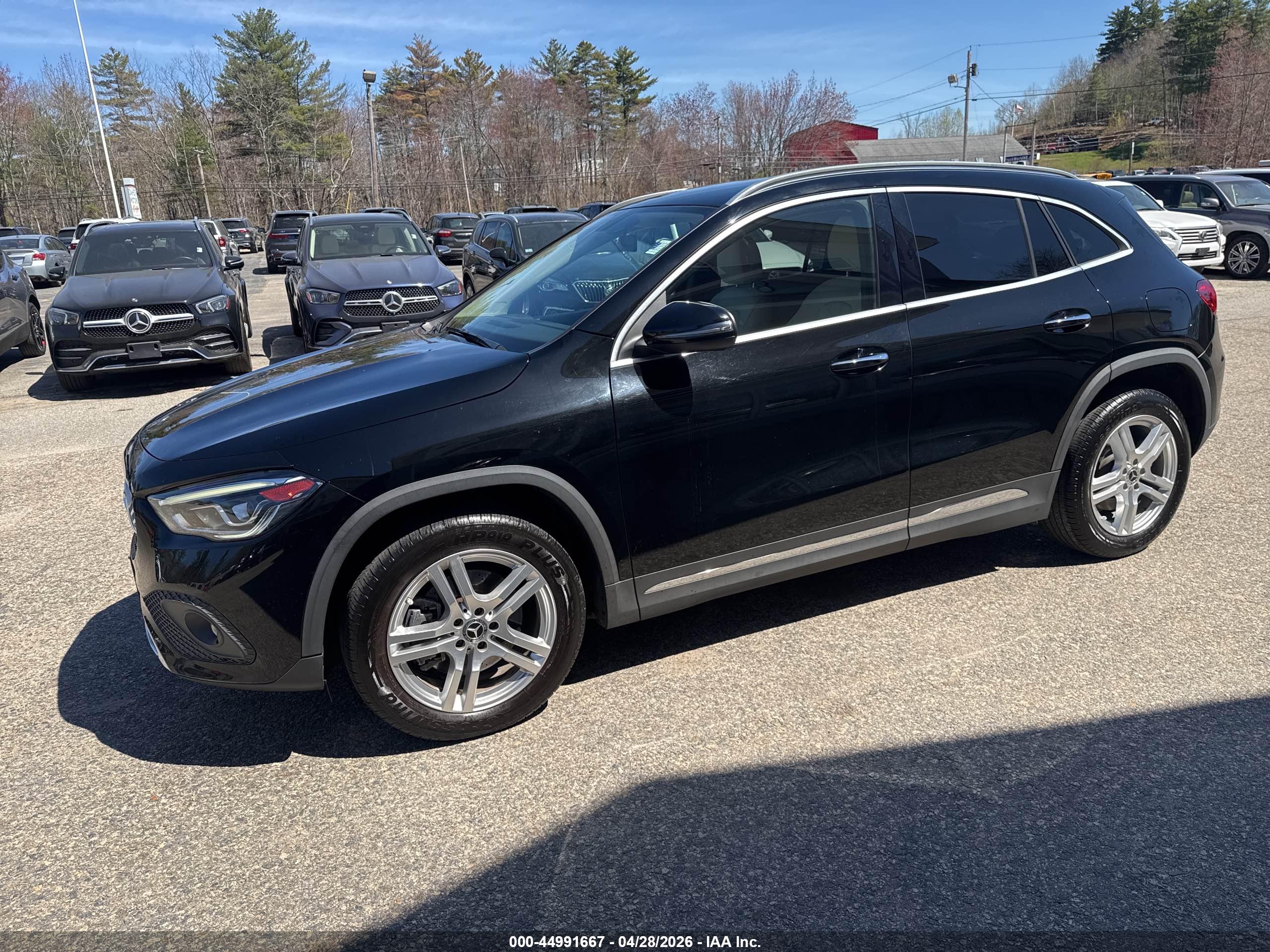 MERCEDES-BENZ GLA image 2