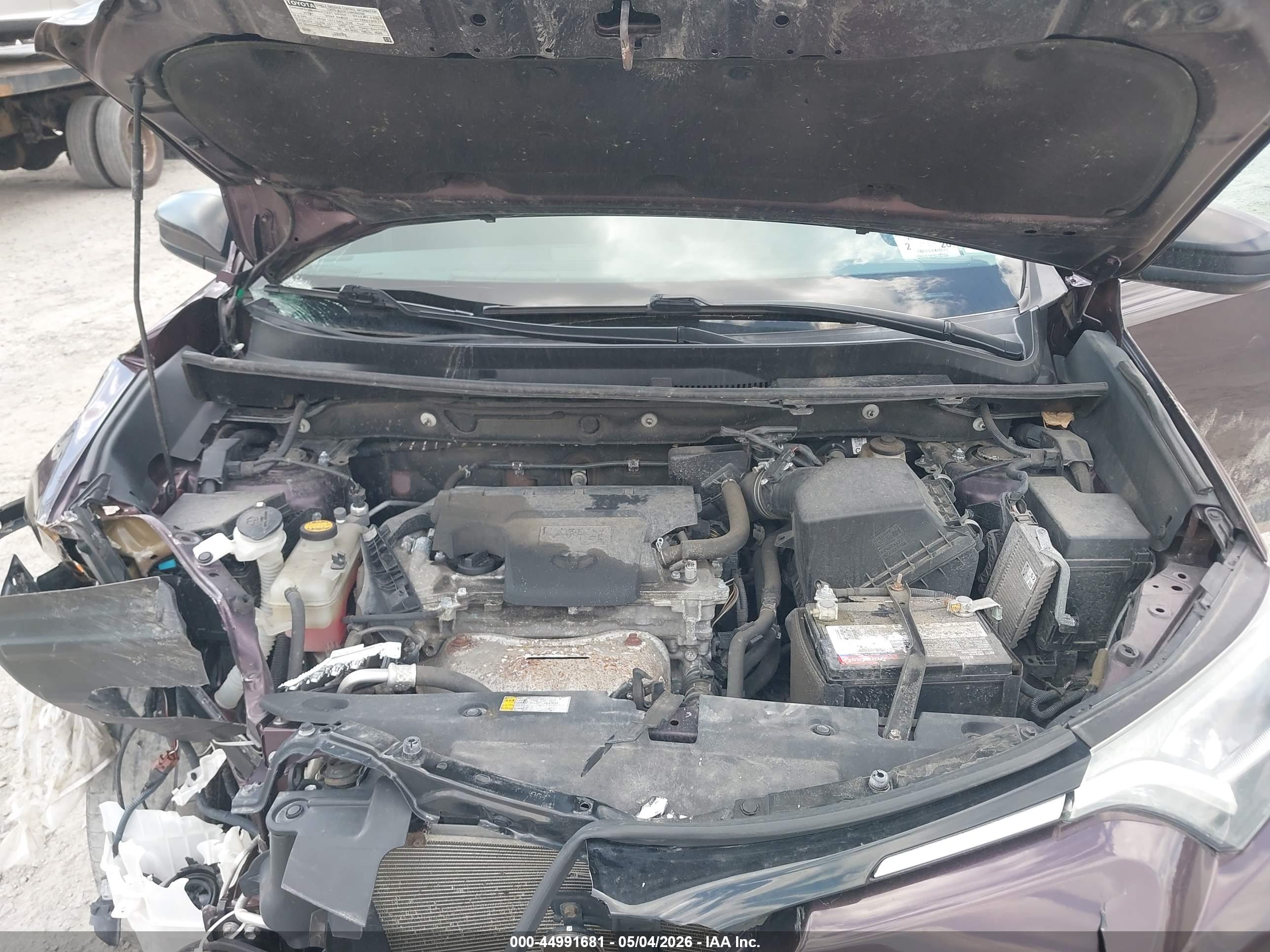 TOYOTA RAV4 image 10
