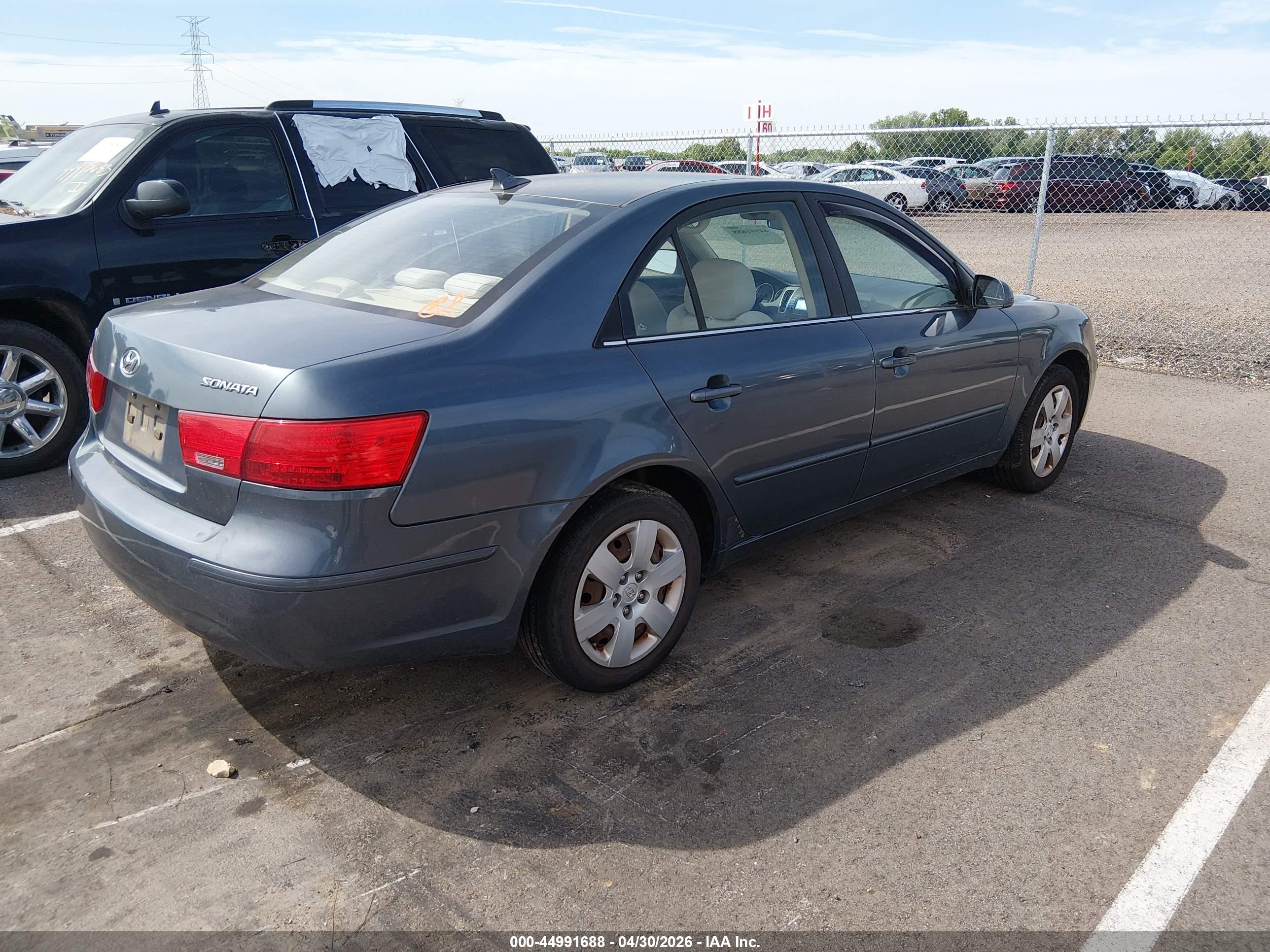 HYUNDAI SONATA image 4