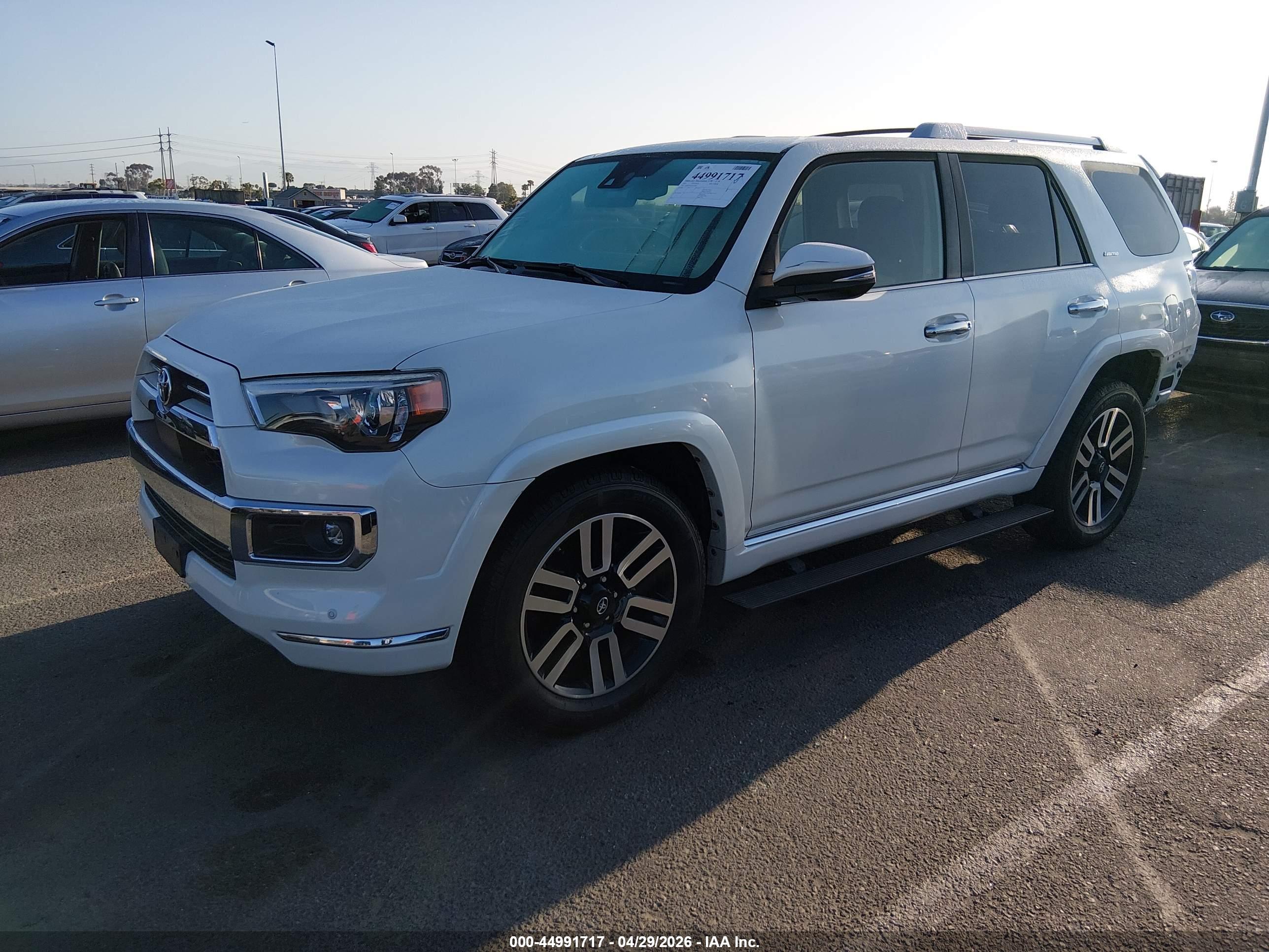 TOYOTA 4RUNNER image 2