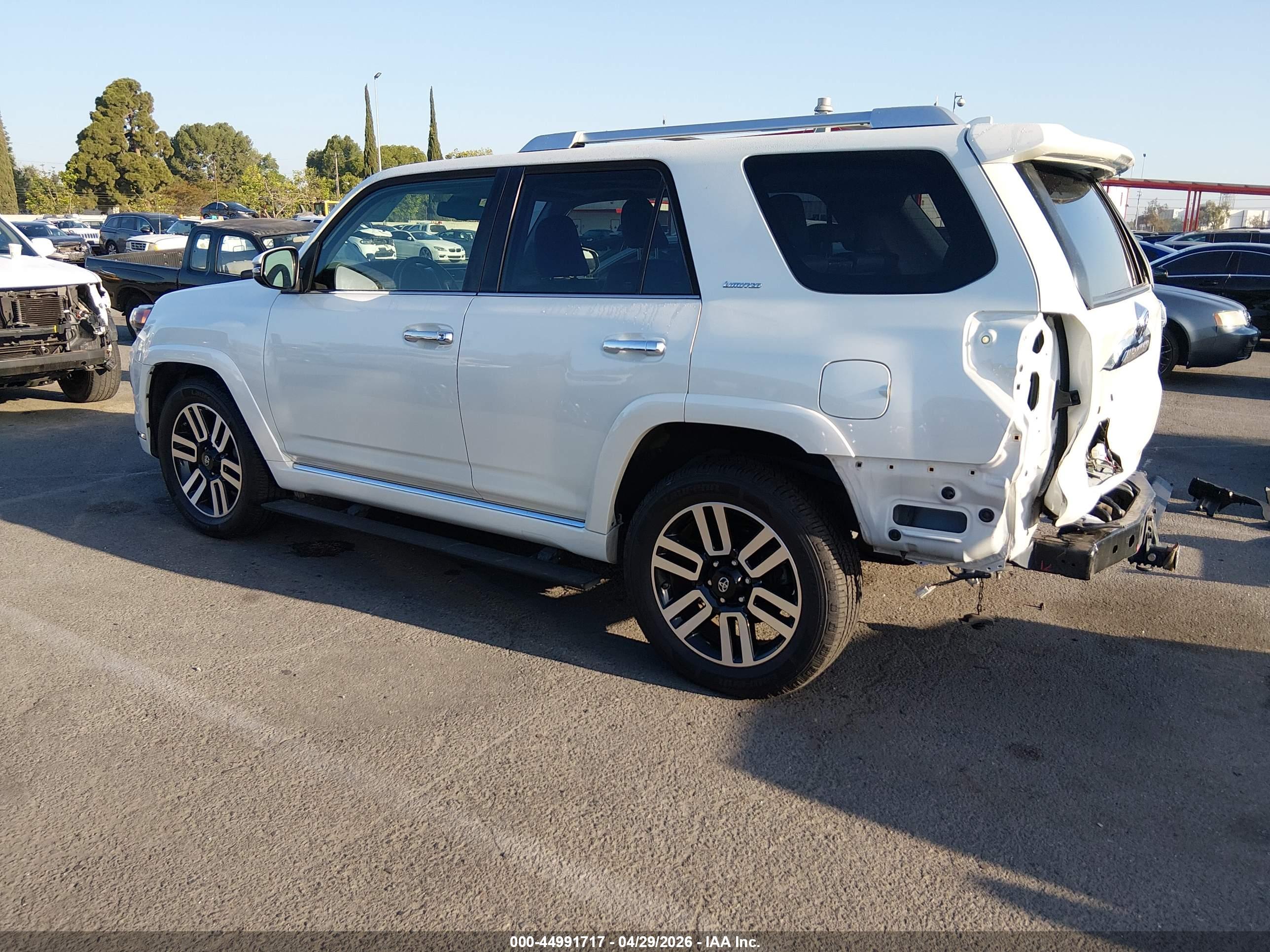 TOYOTA 4RUNNER image 3