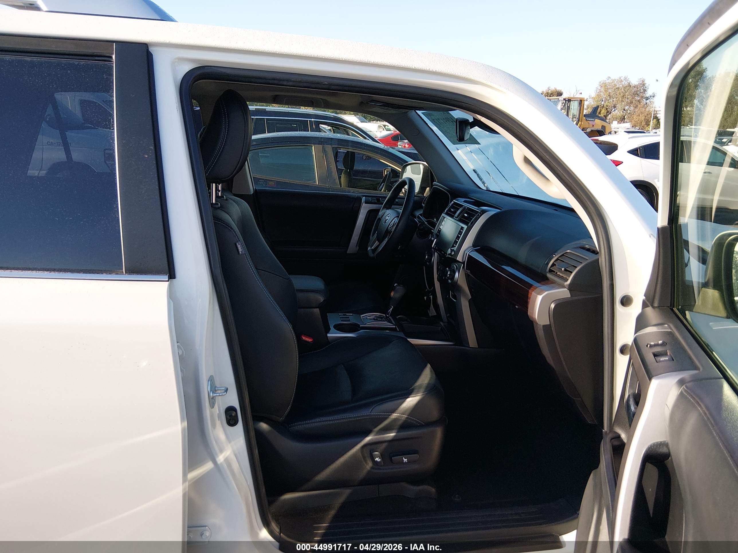 TOYOTA 4RUNNER image 5
