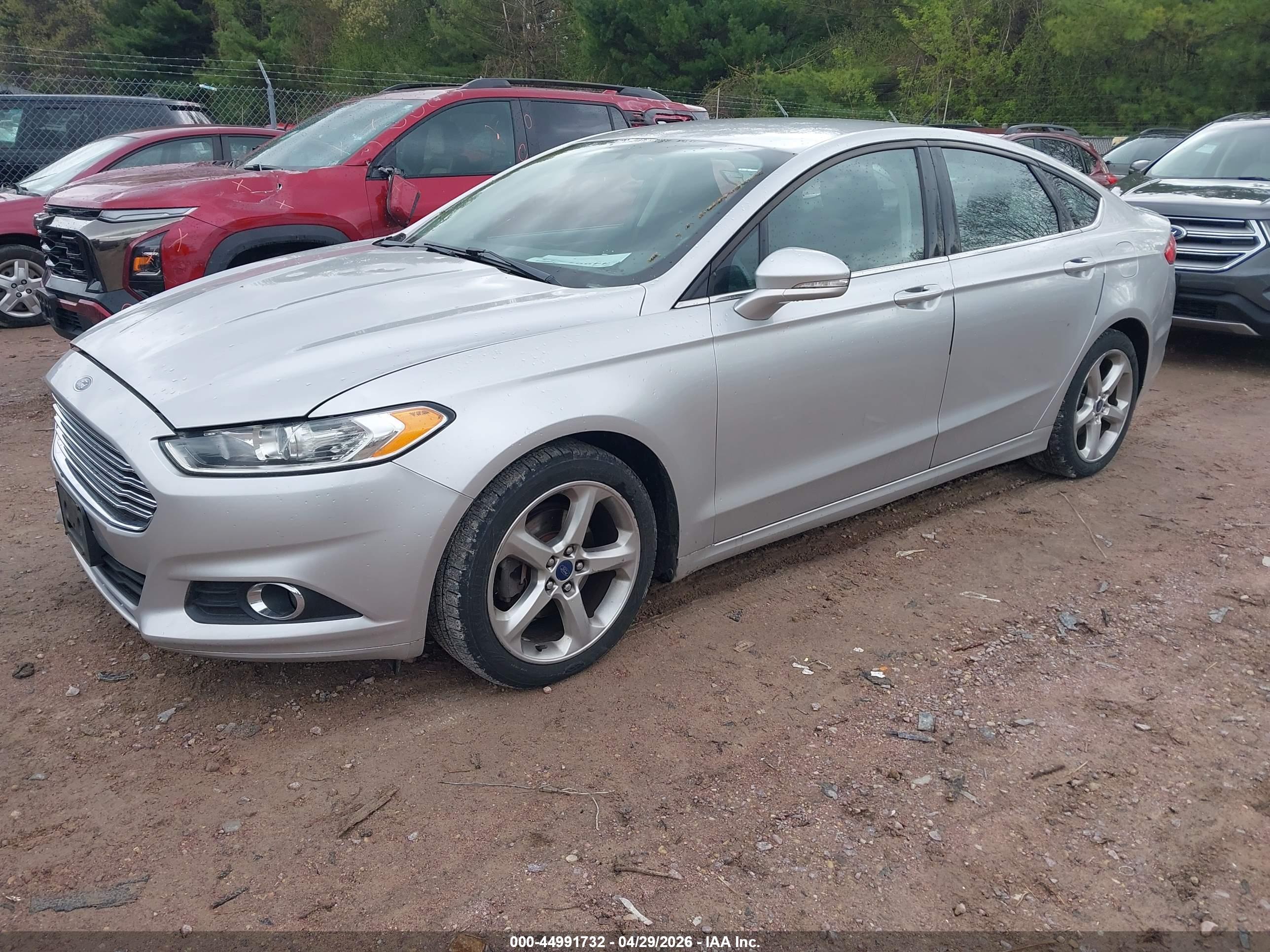 FORD FUSION image 2