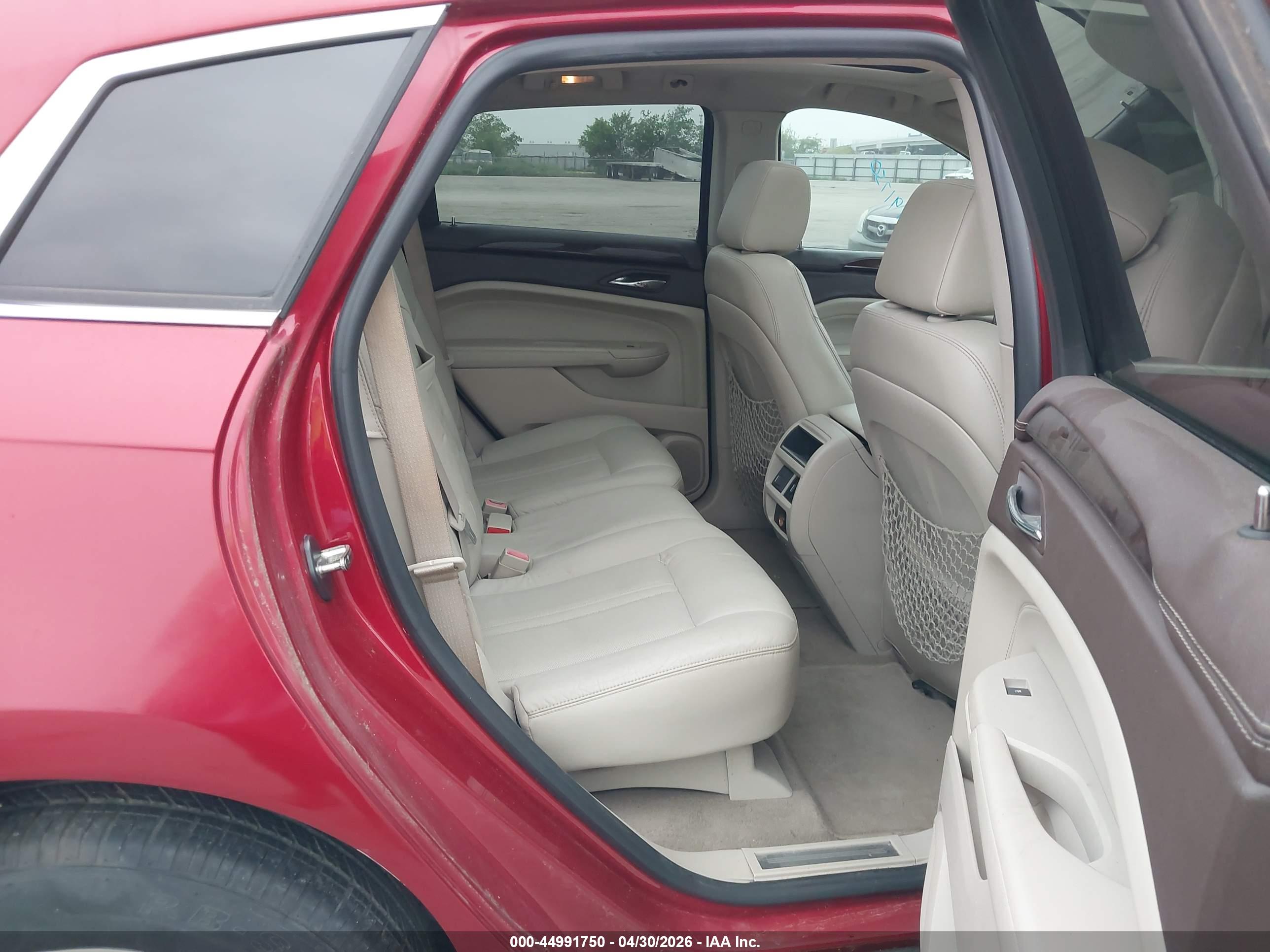CADILLAC SRX image 8