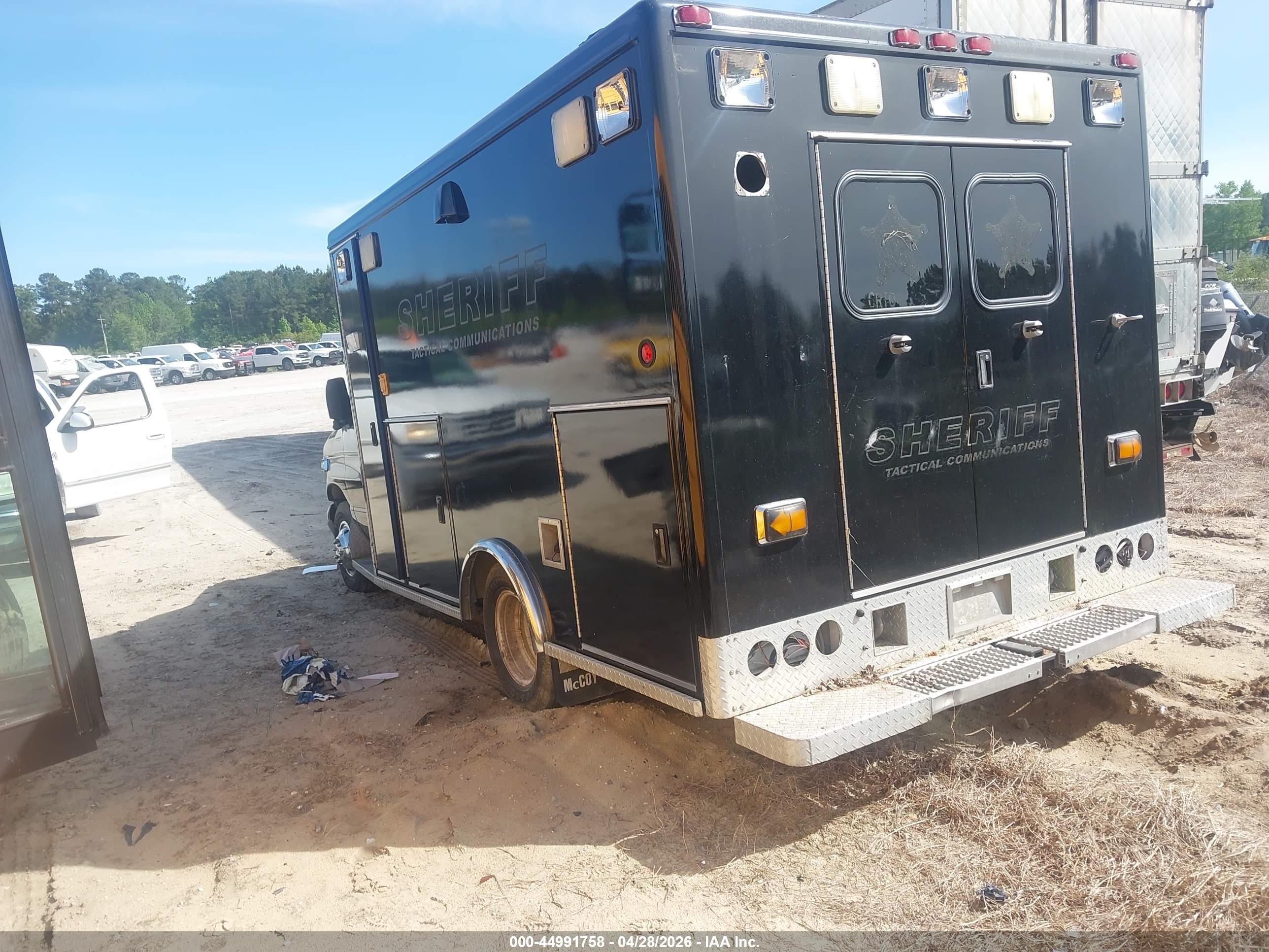 FORD E-350 image 3