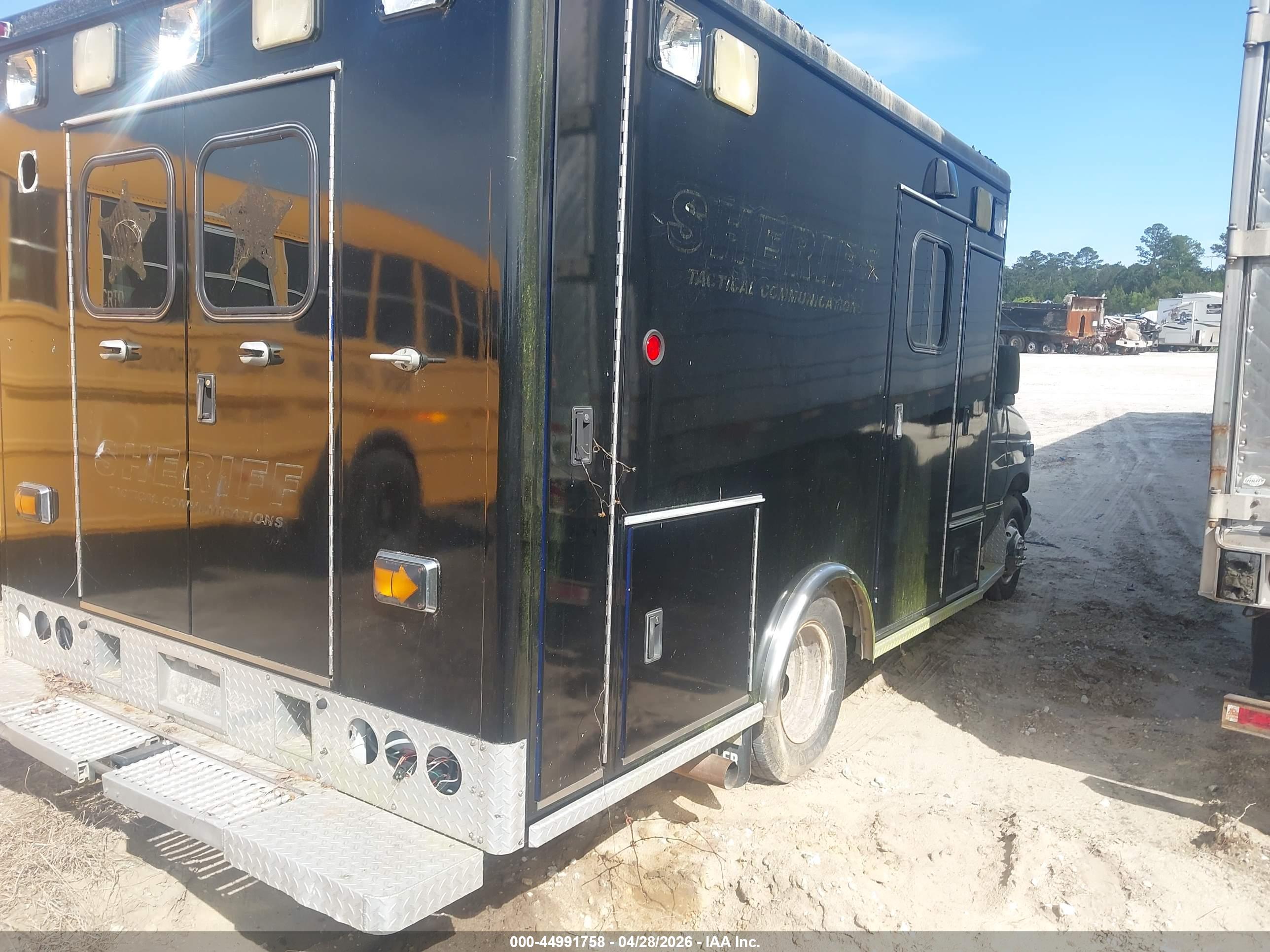 FORD E-350 image 4