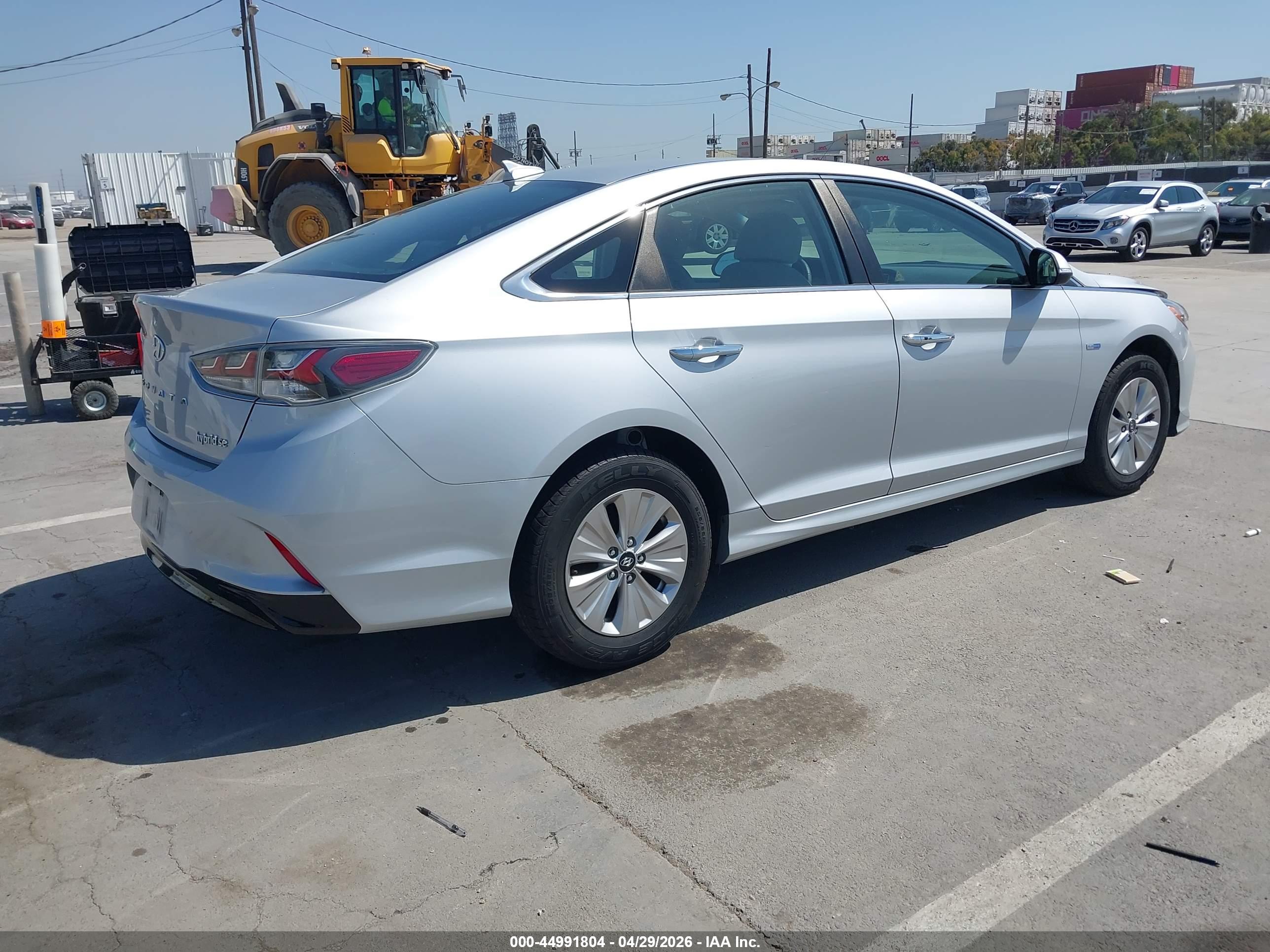 HYUNDAI SONATA image 4