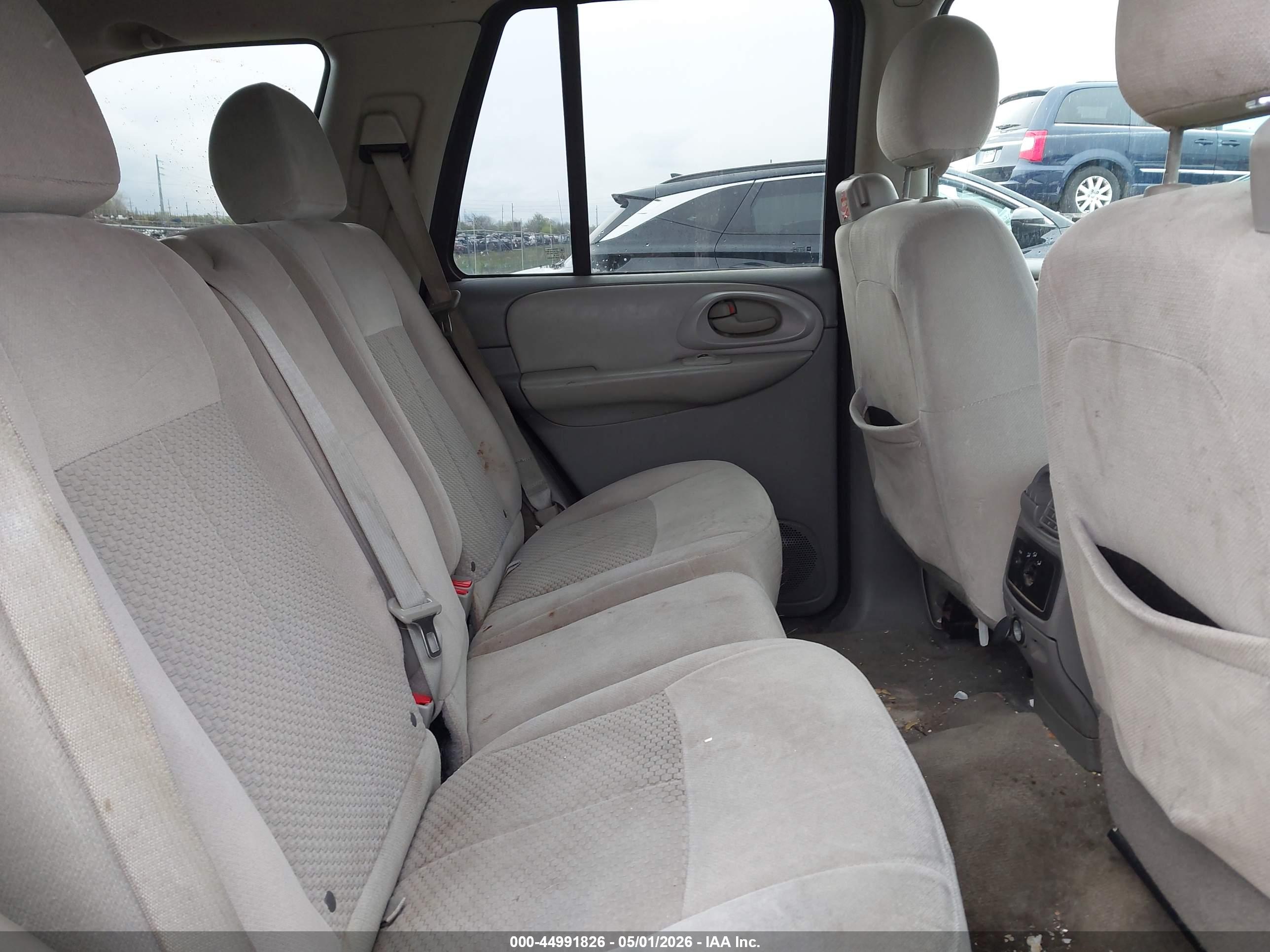CHEVROLET TRAILBLAZER image 8