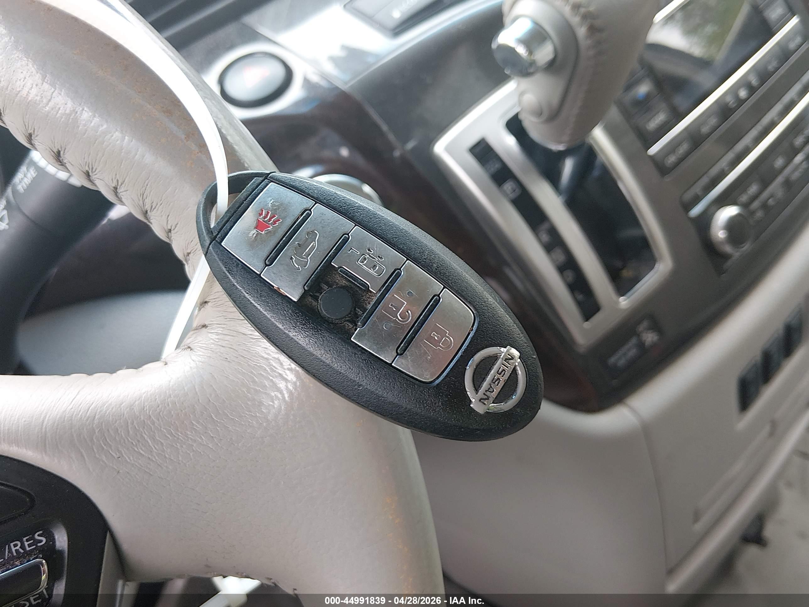 NISSAN QUEST image 11