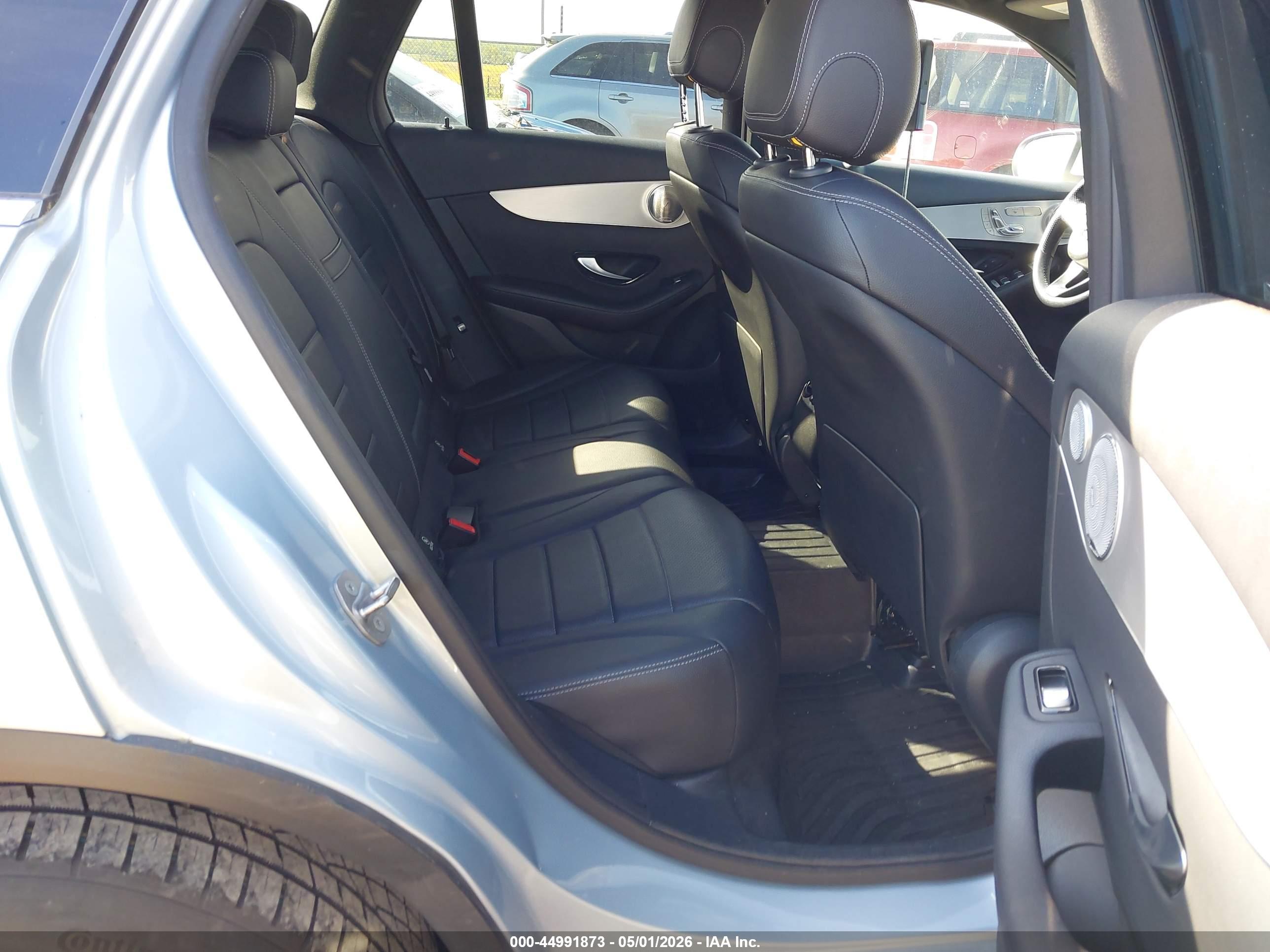 MERCEDES-BENZ GLC image 8