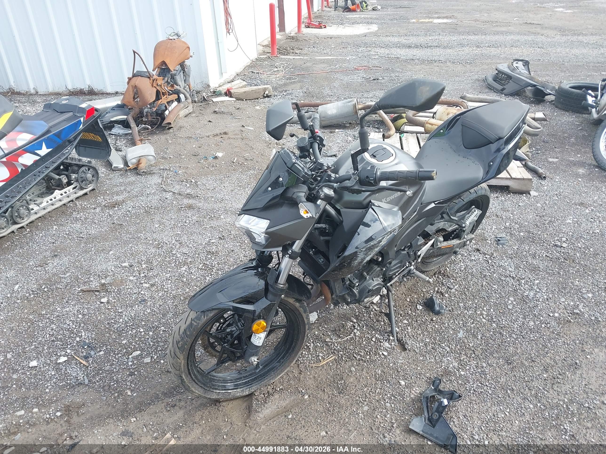 KAWASAKI ER400 image 2