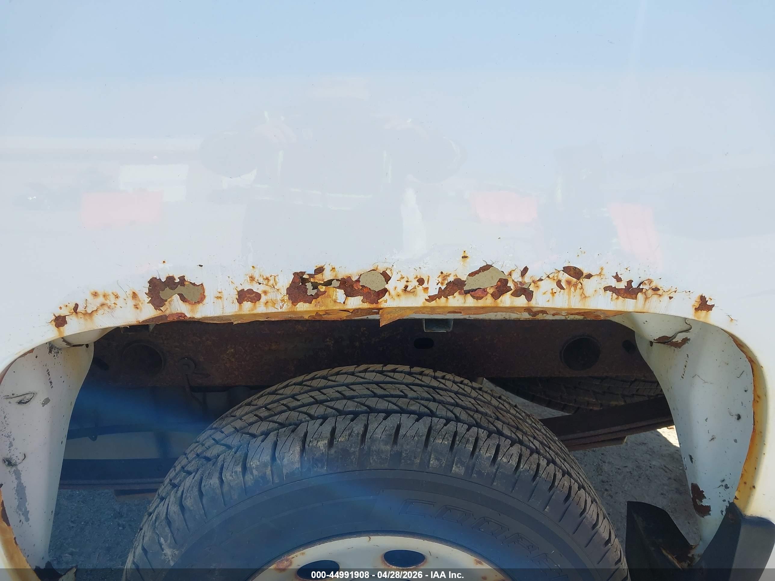 CHEVROLET SILVERADO image 6