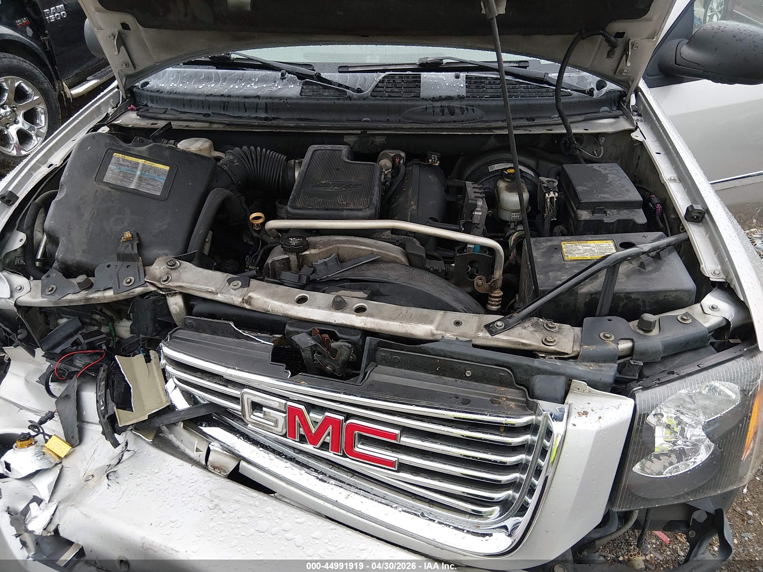 GMC ENVOY image 10