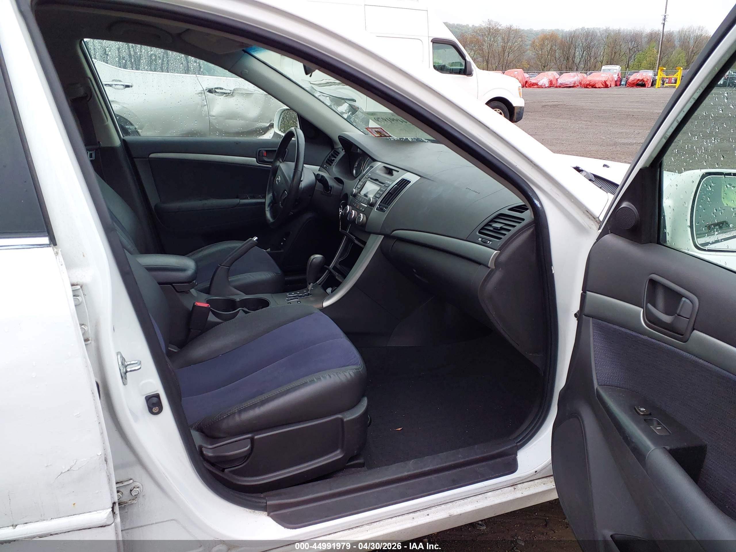HYUNDAI SONATA image 5