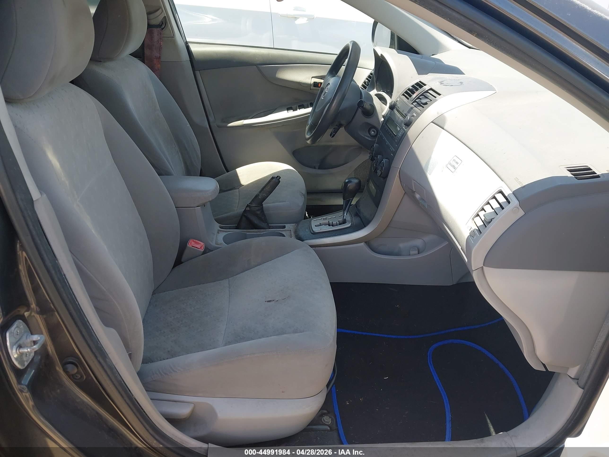 TOYOTA COROLLA image 5
