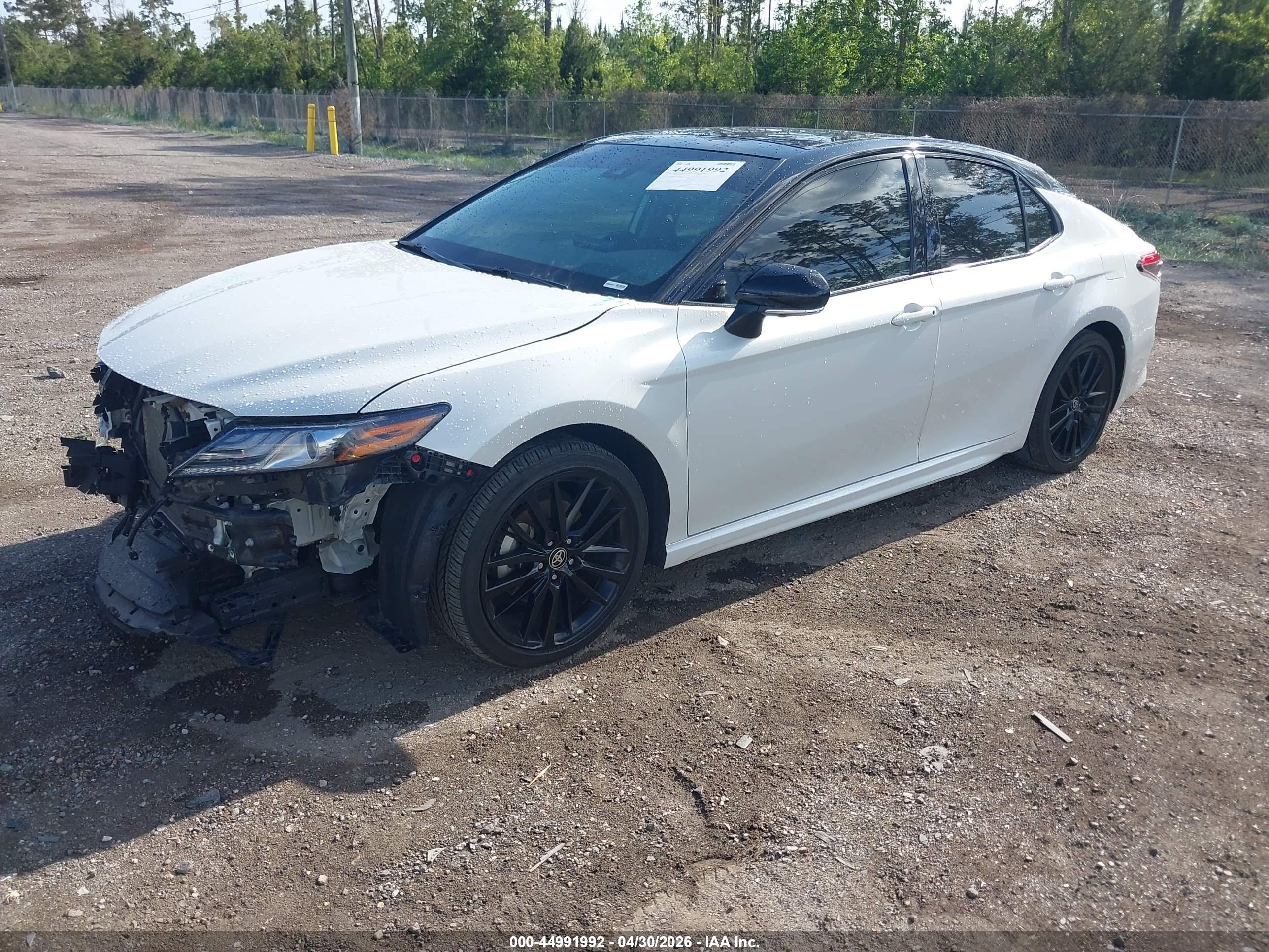TOYOTA CAMRY image 2