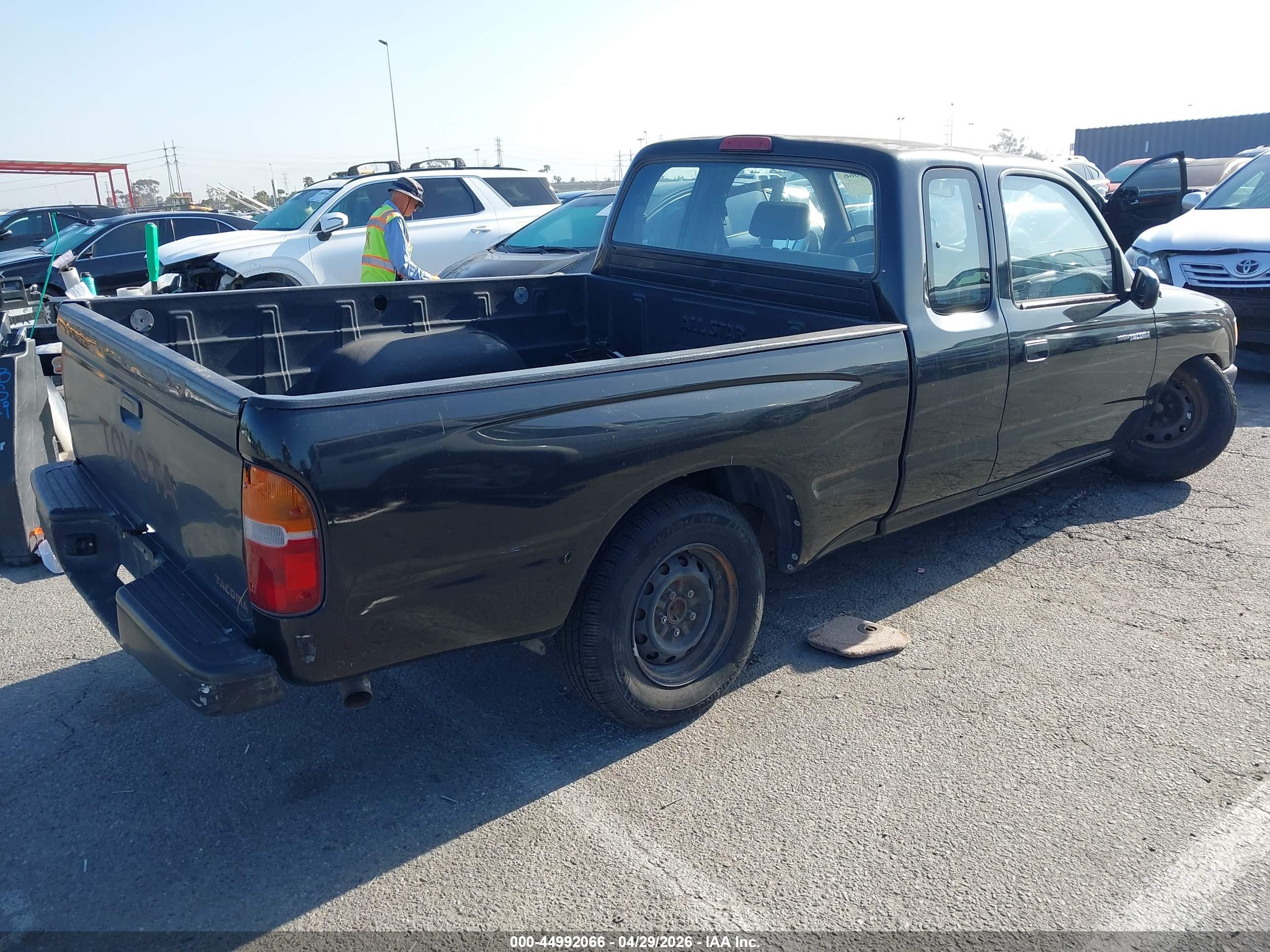 TOYOTA TACOMA image 4