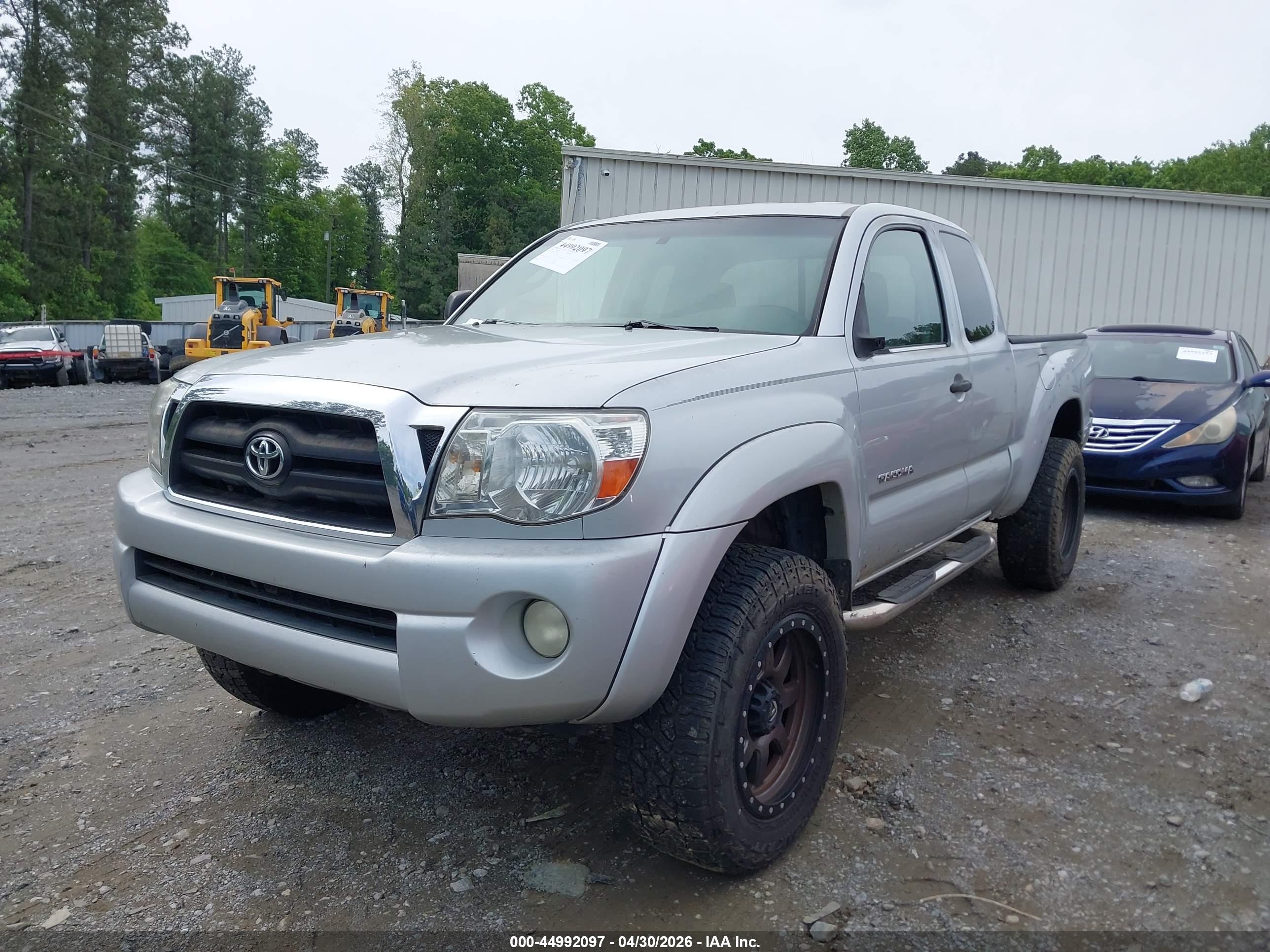 TOYOTA TACOMA image 2