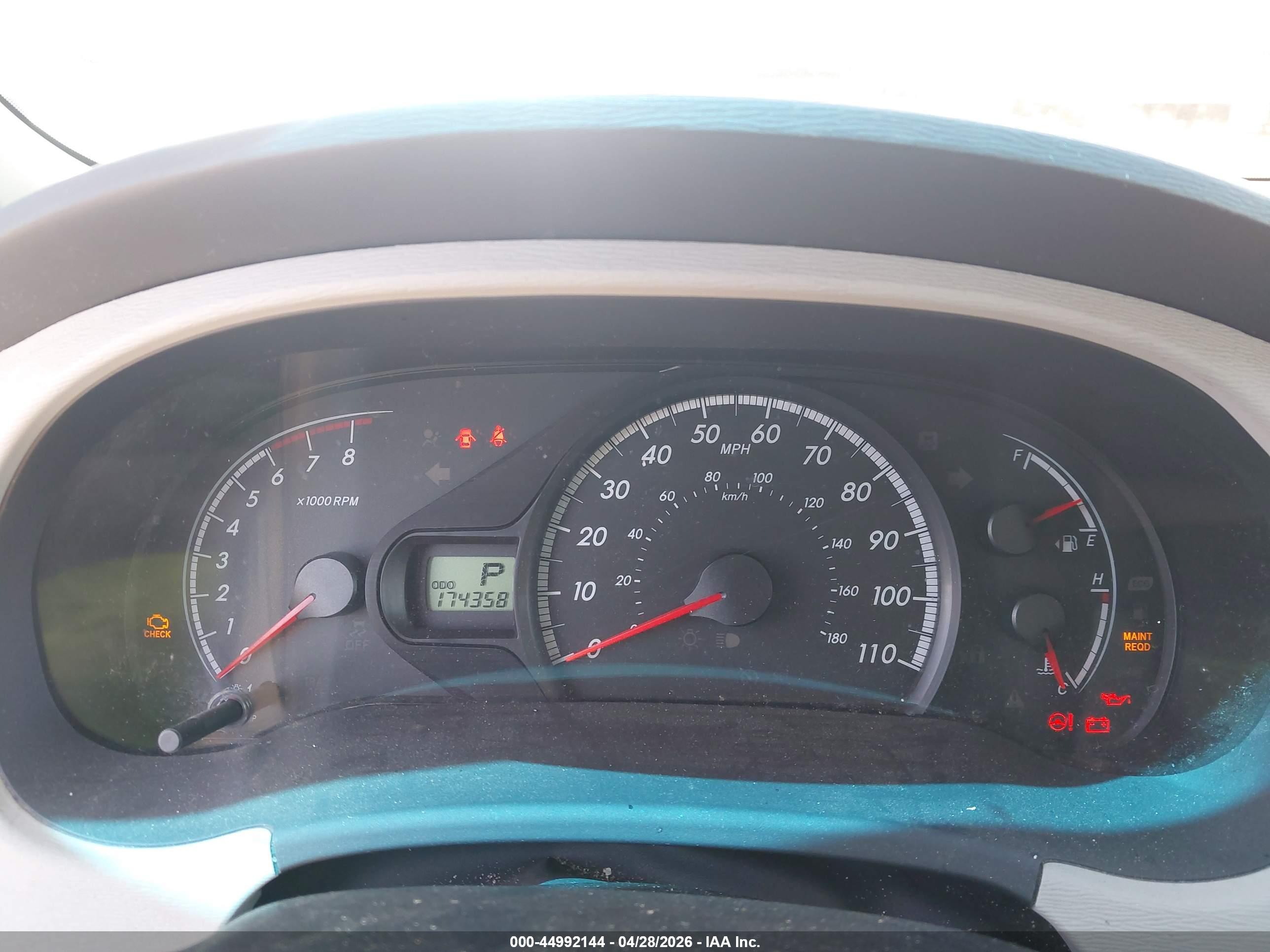 TOYOTA SIENNA image 7