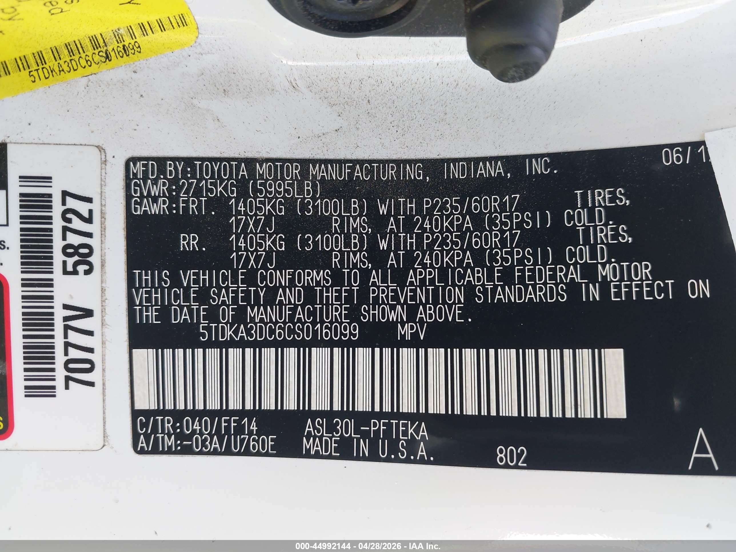 TOYOTA SIENNA image 9