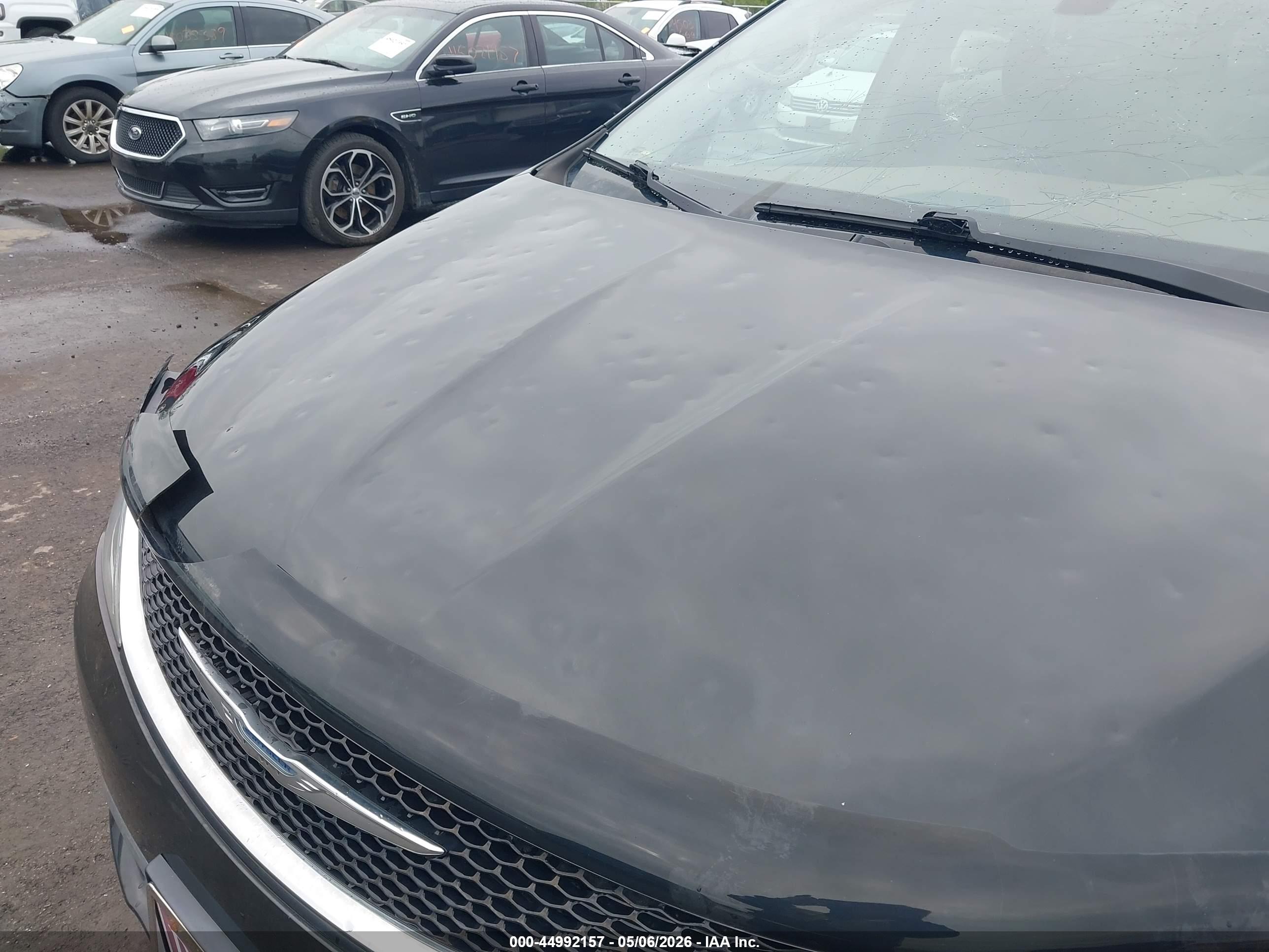 CHRYSLER PACIFICA image 6