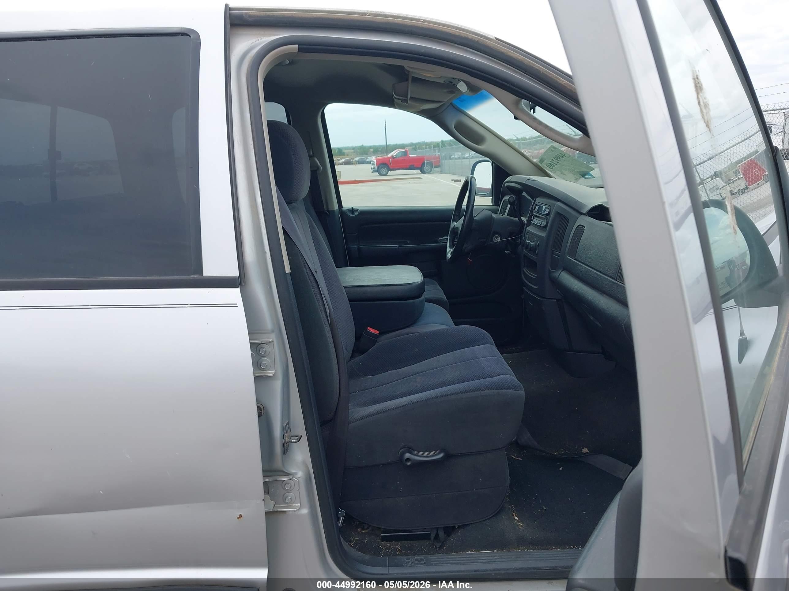 DODGE RAM image 5