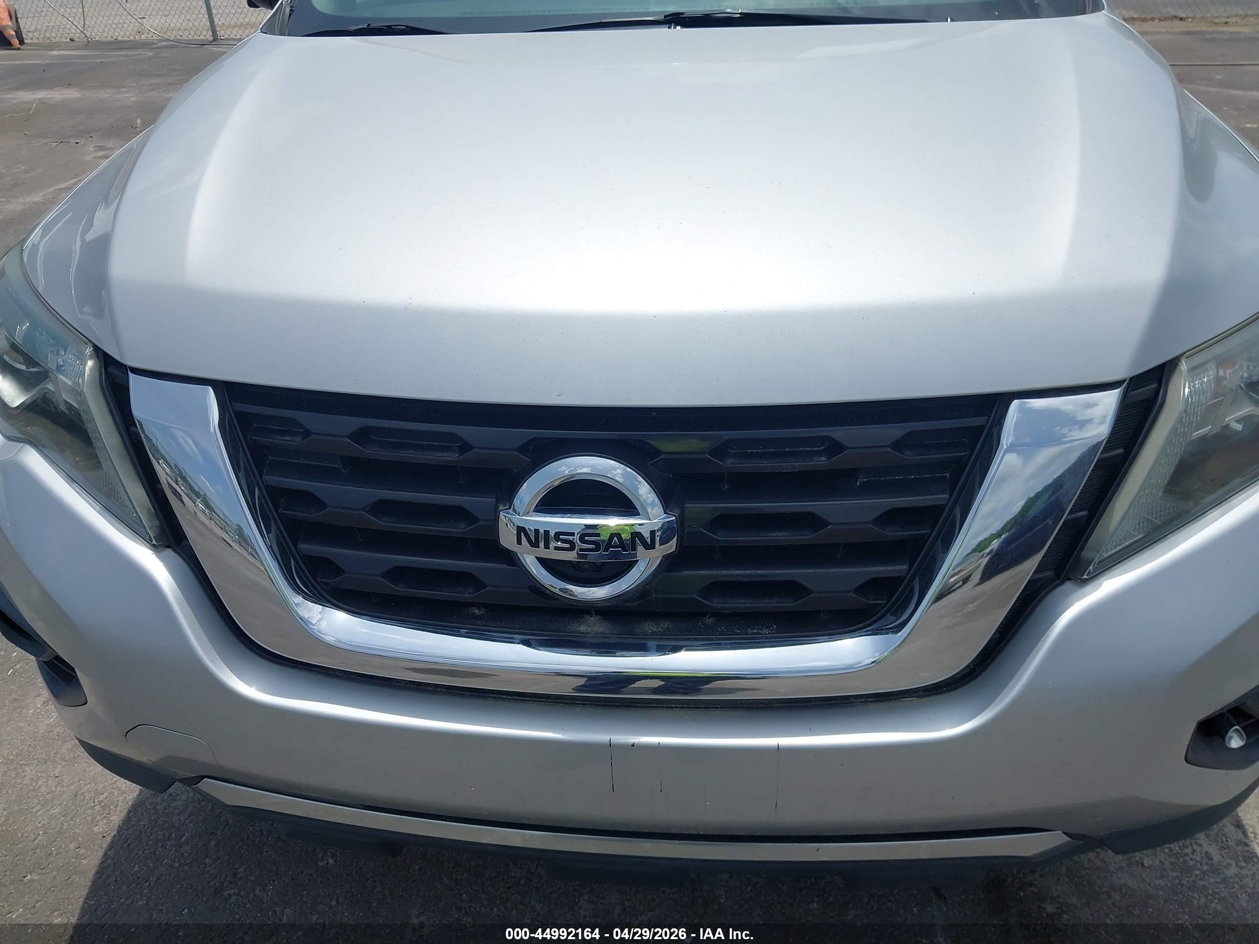 NISSAN PATHFINDER image 6
