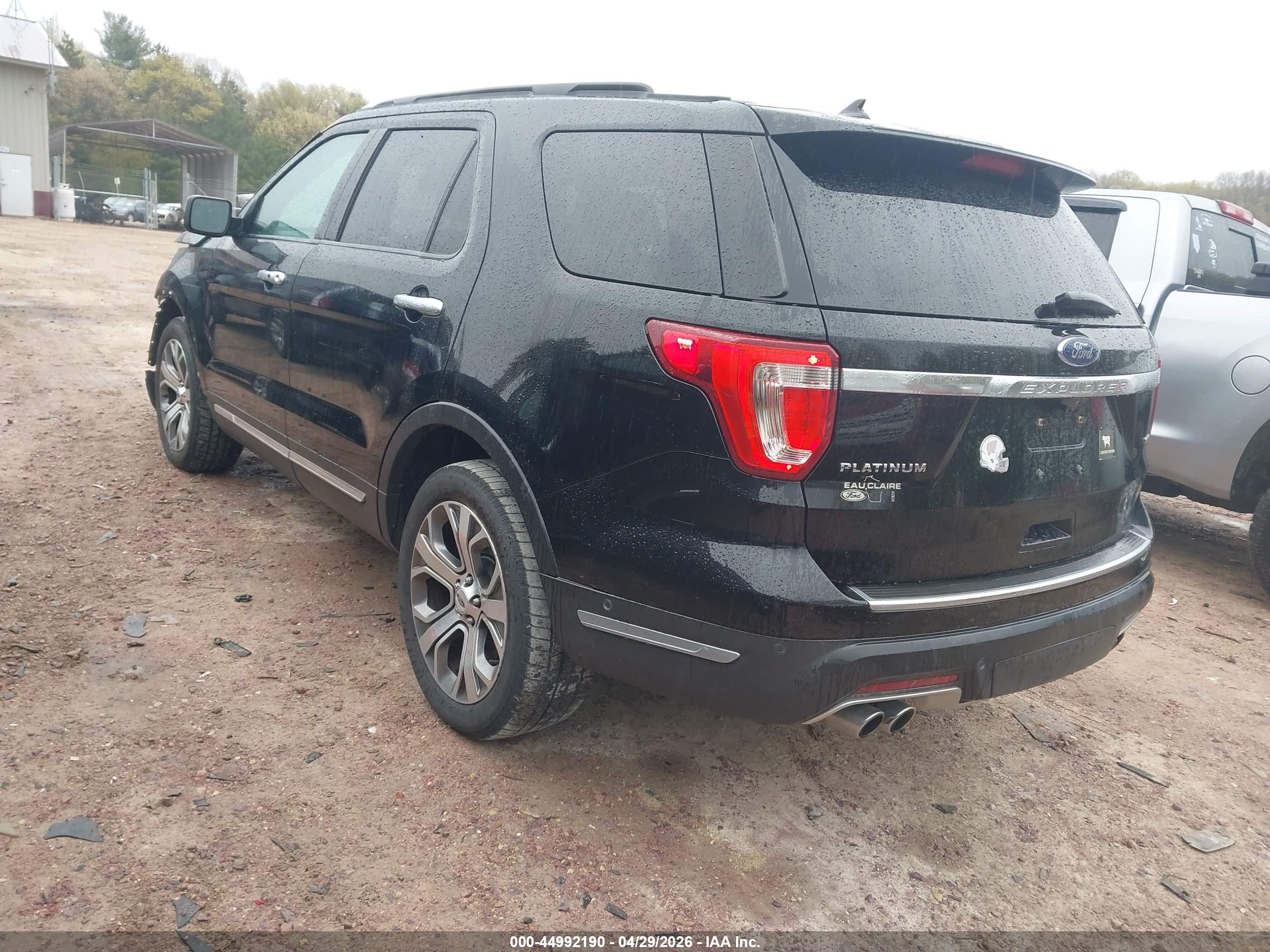 FORD EXPLORER image 3