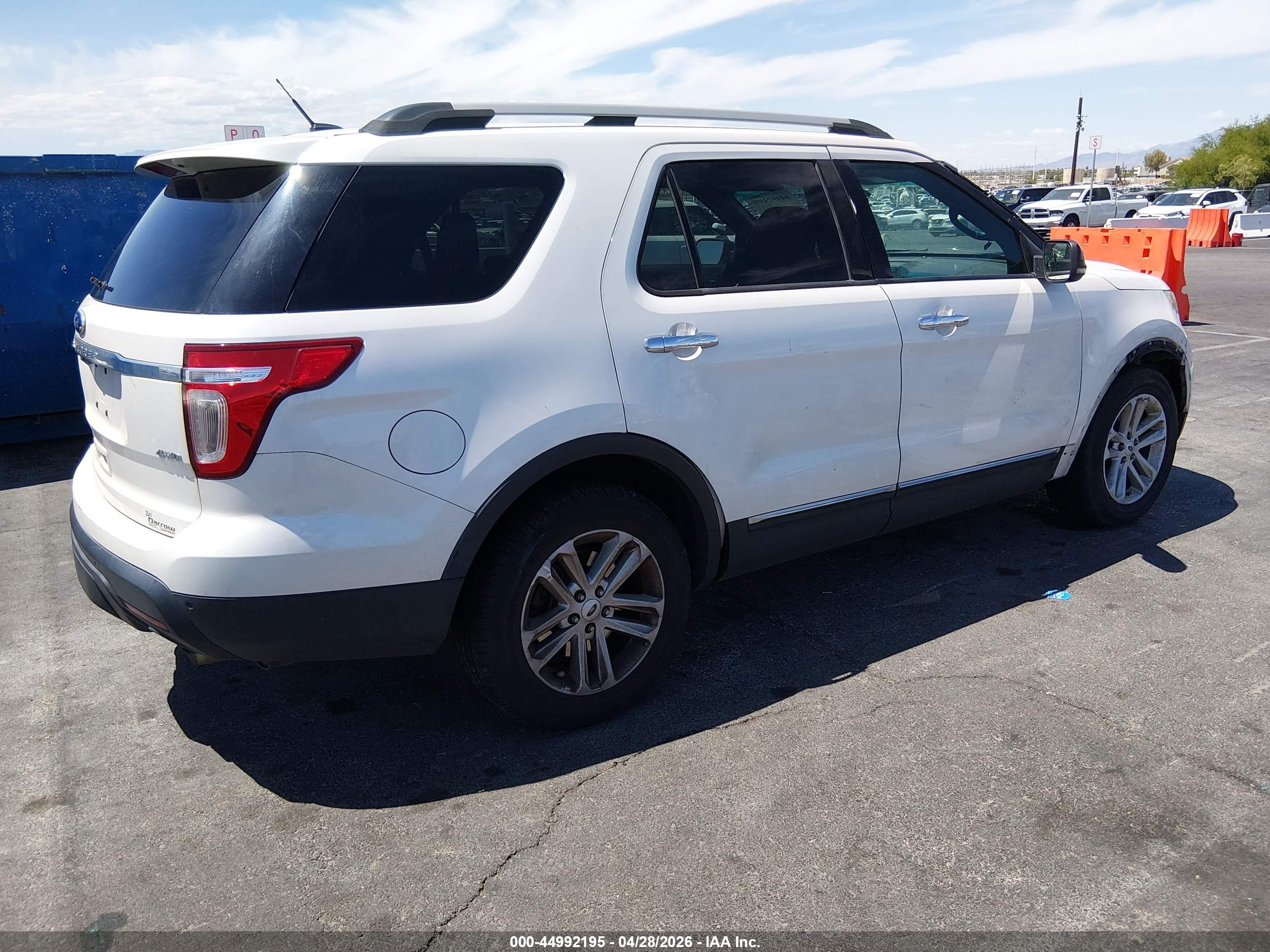 FORD EXPLORER image 4
