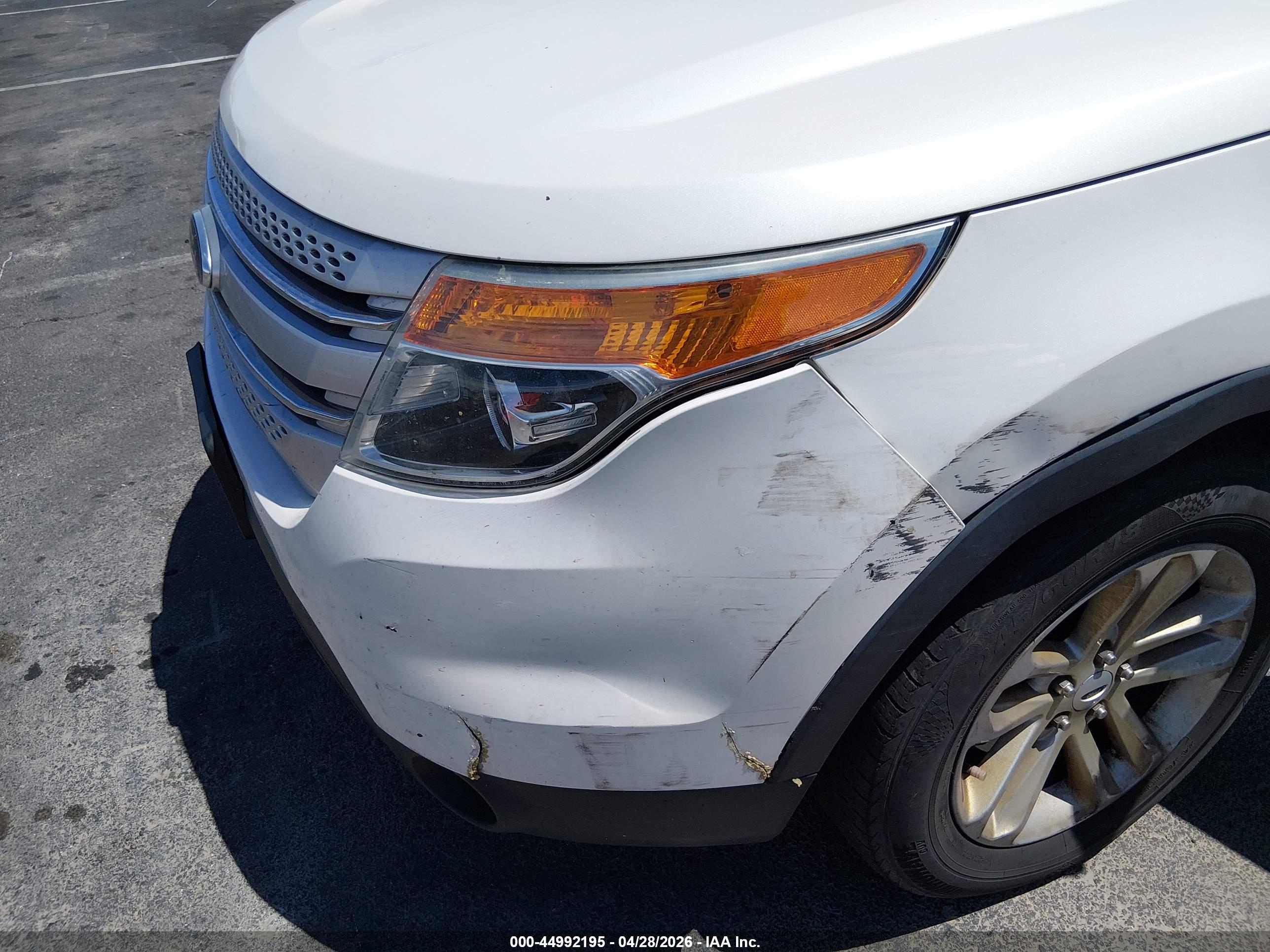 FORD EXPLORER image 6