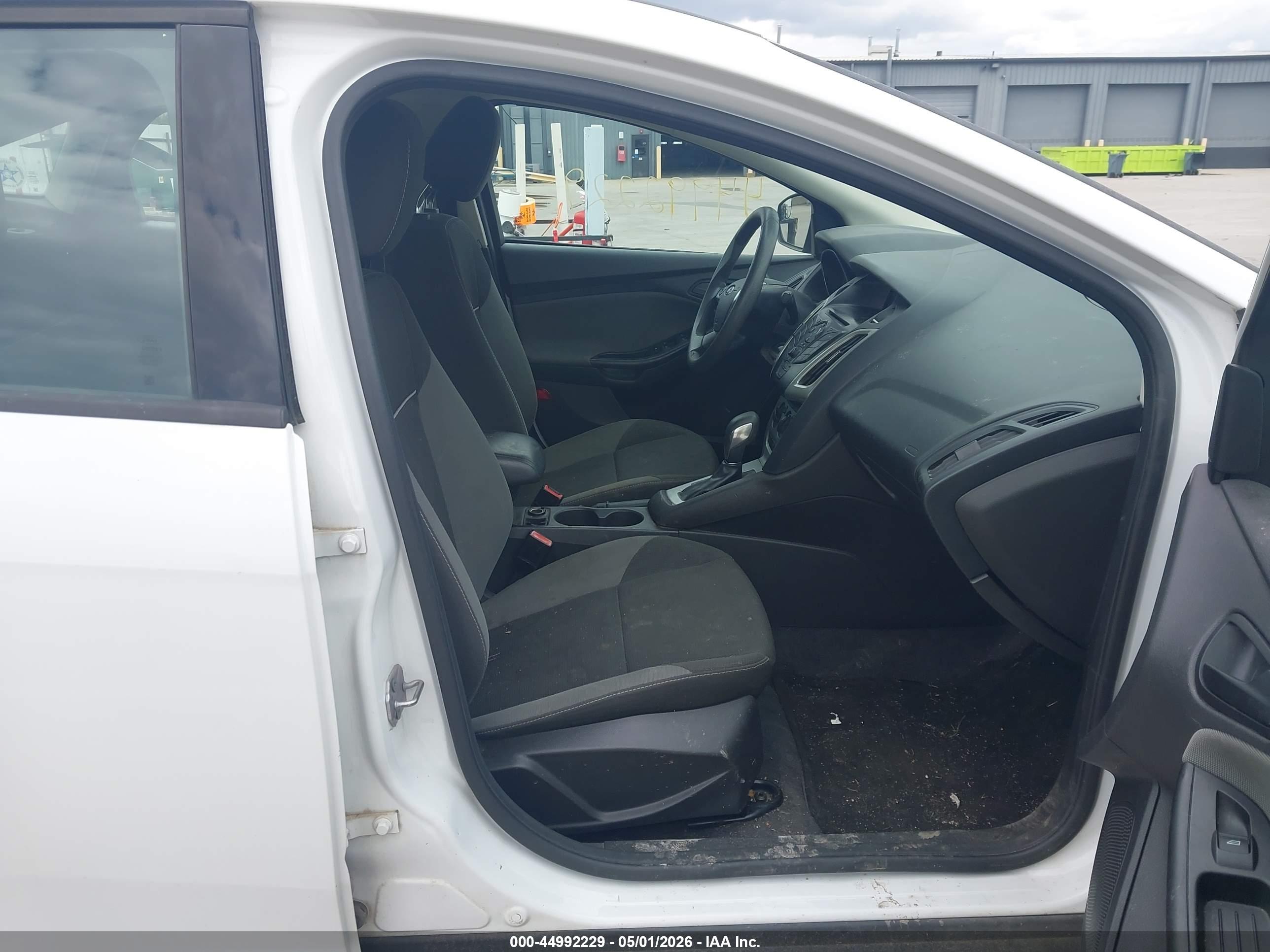 FORD FOCUS image 5