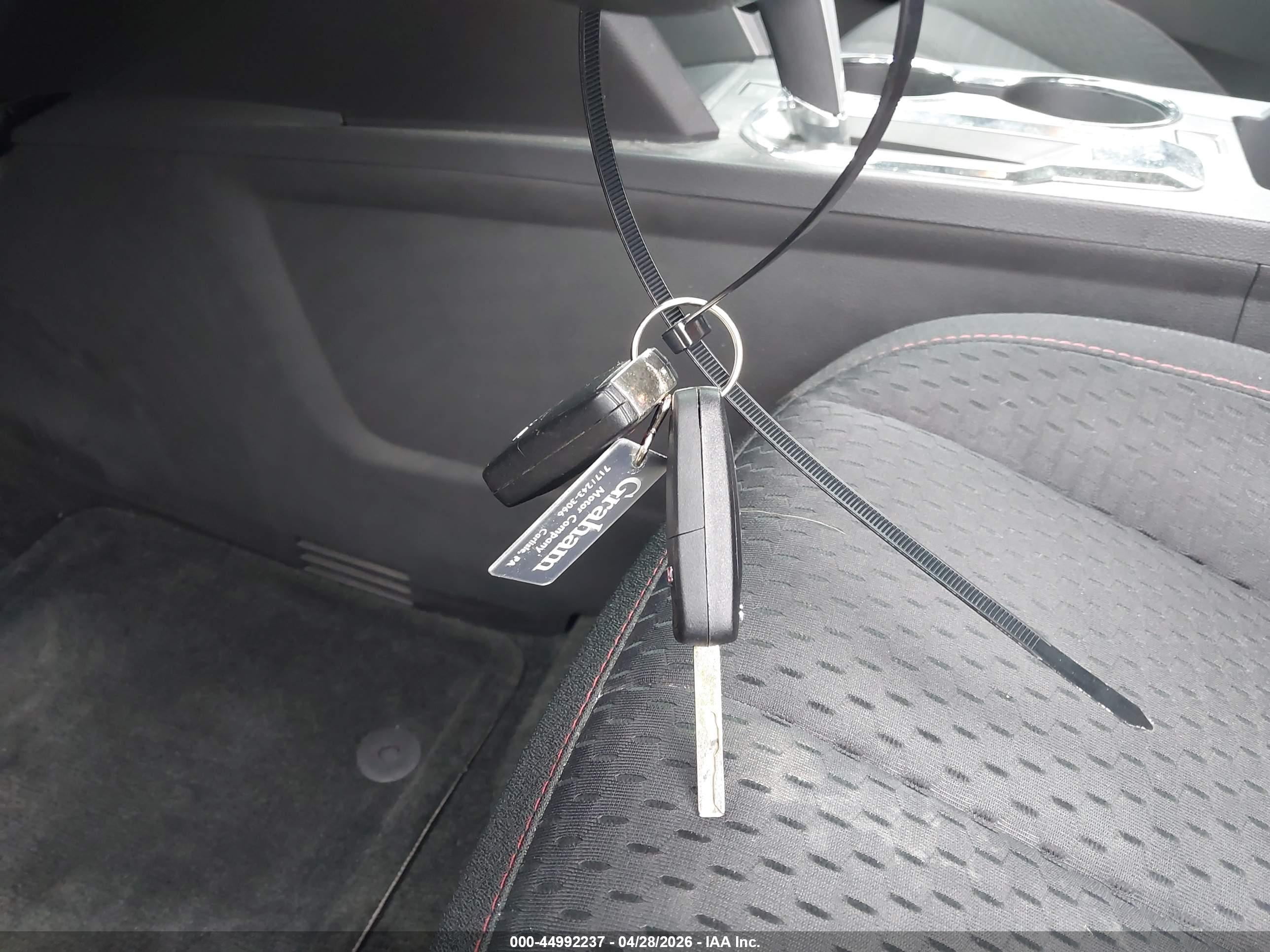 GMC TERRAIN image 11