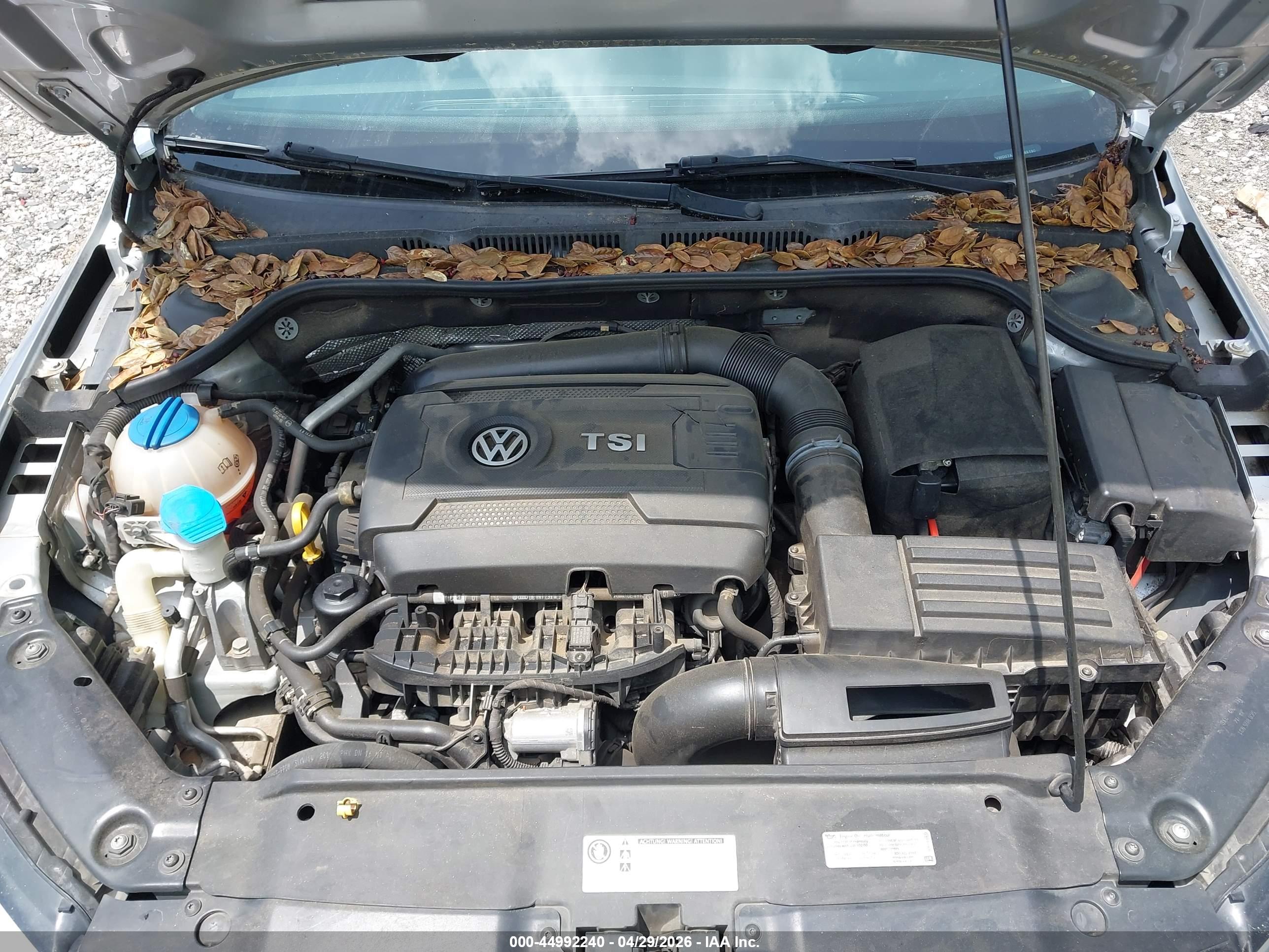 VOLKSWAGEN JETTA image 10
