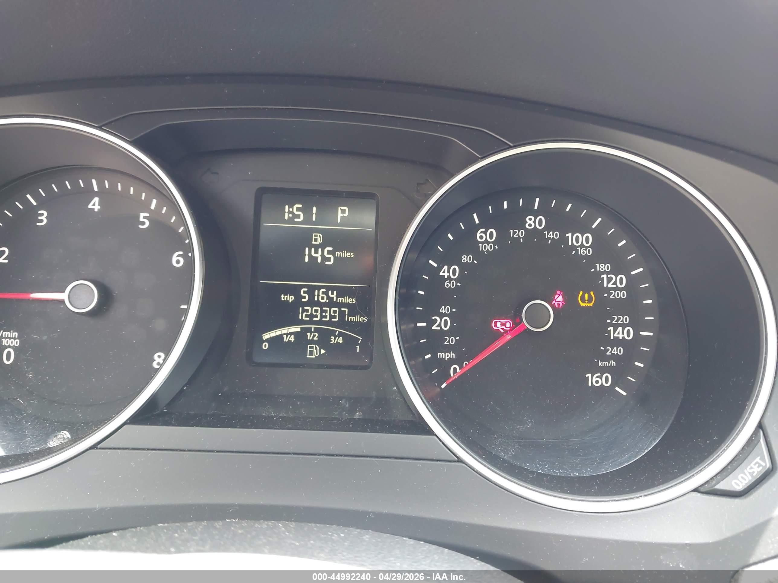 VOLKSWAGEN JETTA image 7