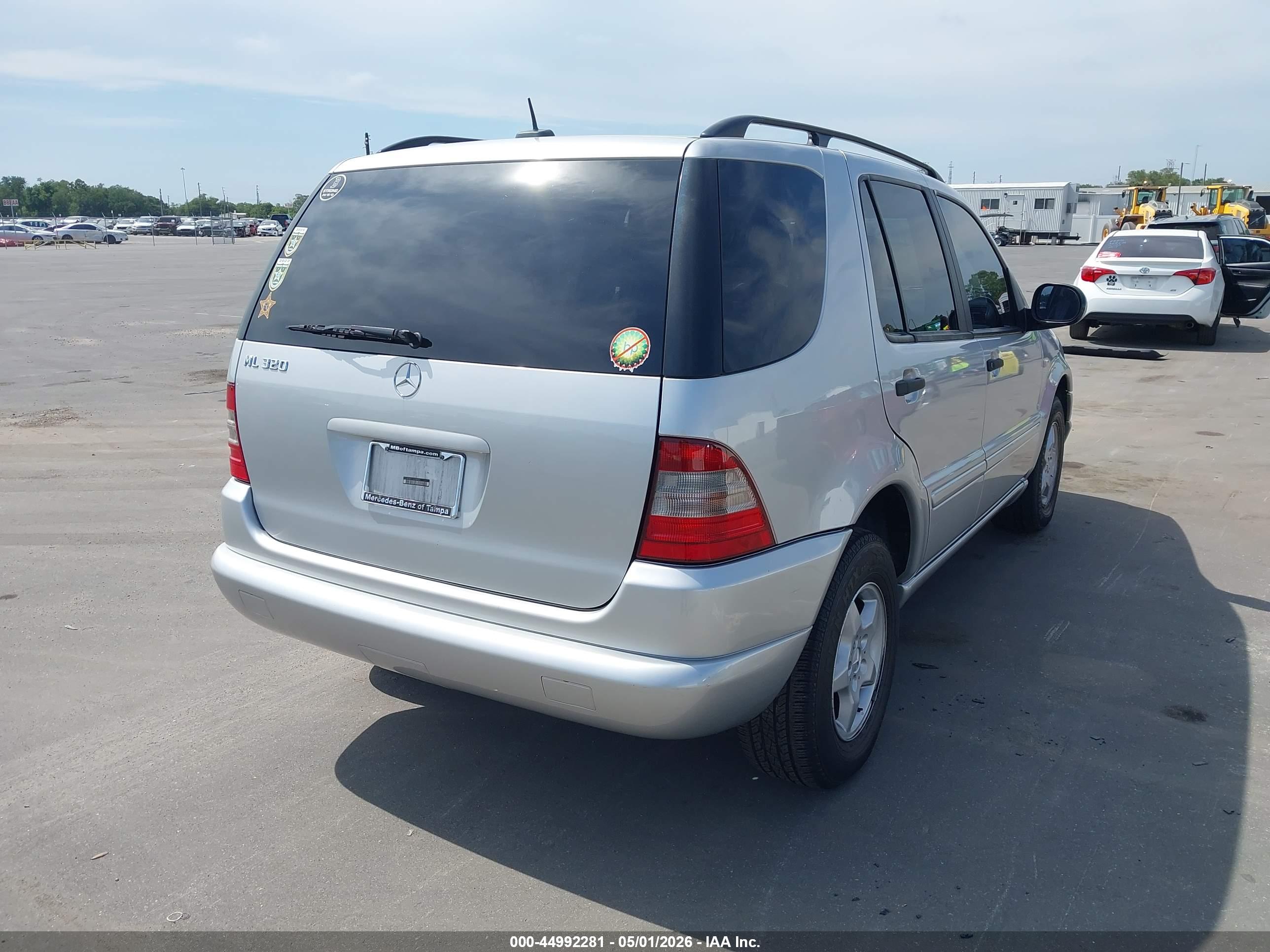 MERCEDES-BENZ ML image 4