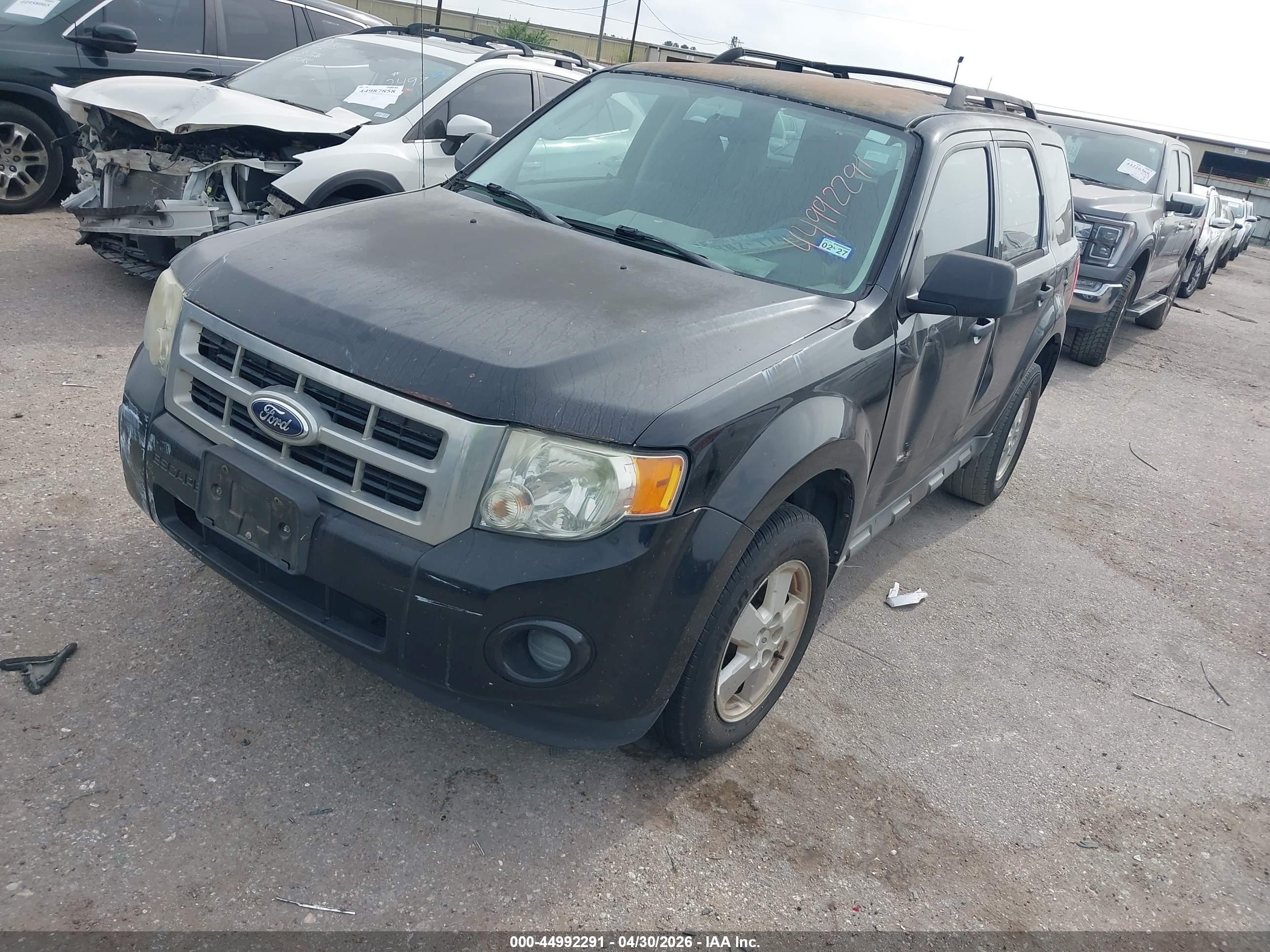 FORD ESCAPE image 2